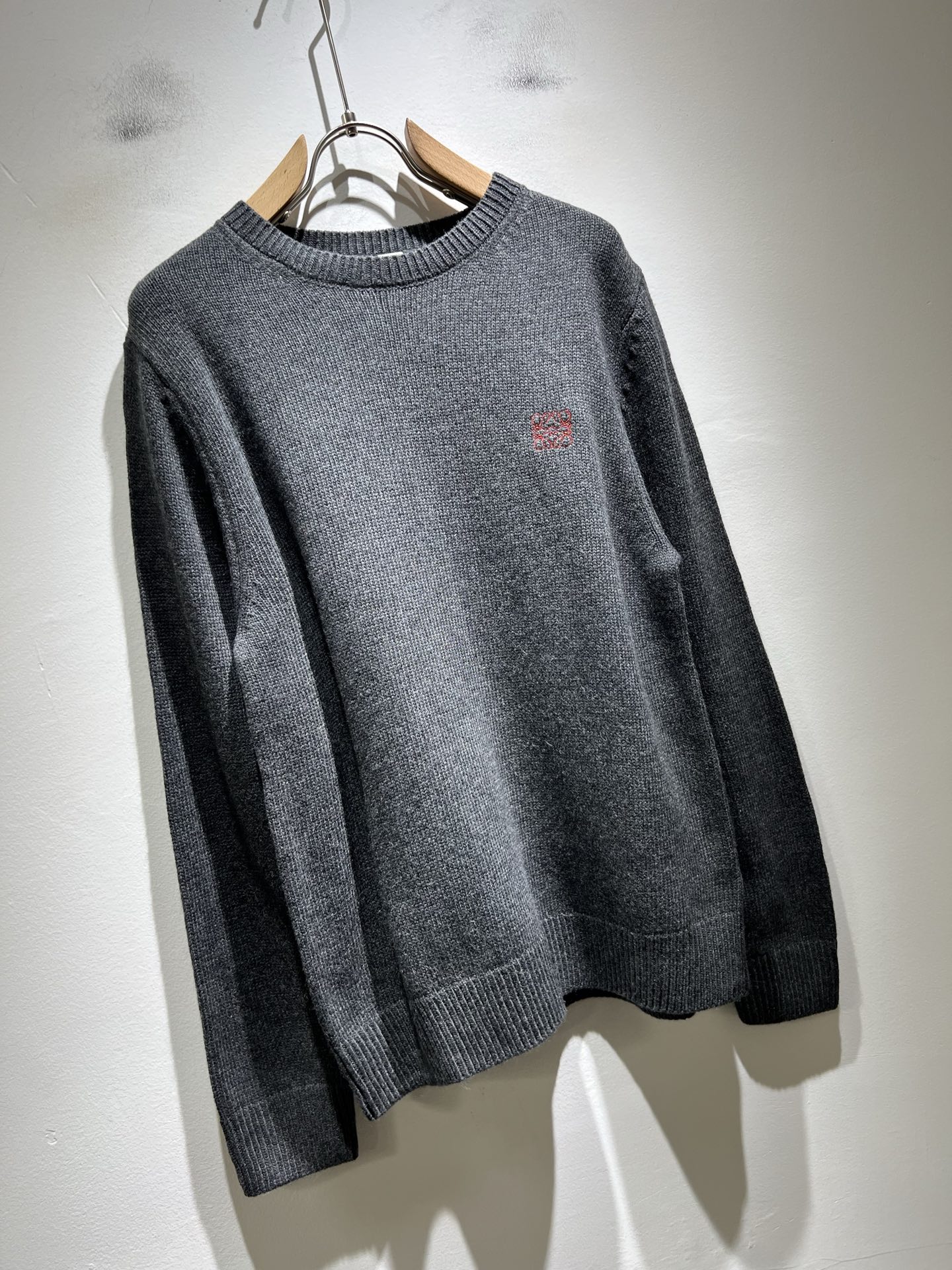 LO*WE/罗*威2025秋冬新款针织羊毛衫，贸易公司渠道货，2025年最新品，官柜同步售卖，经典明星级