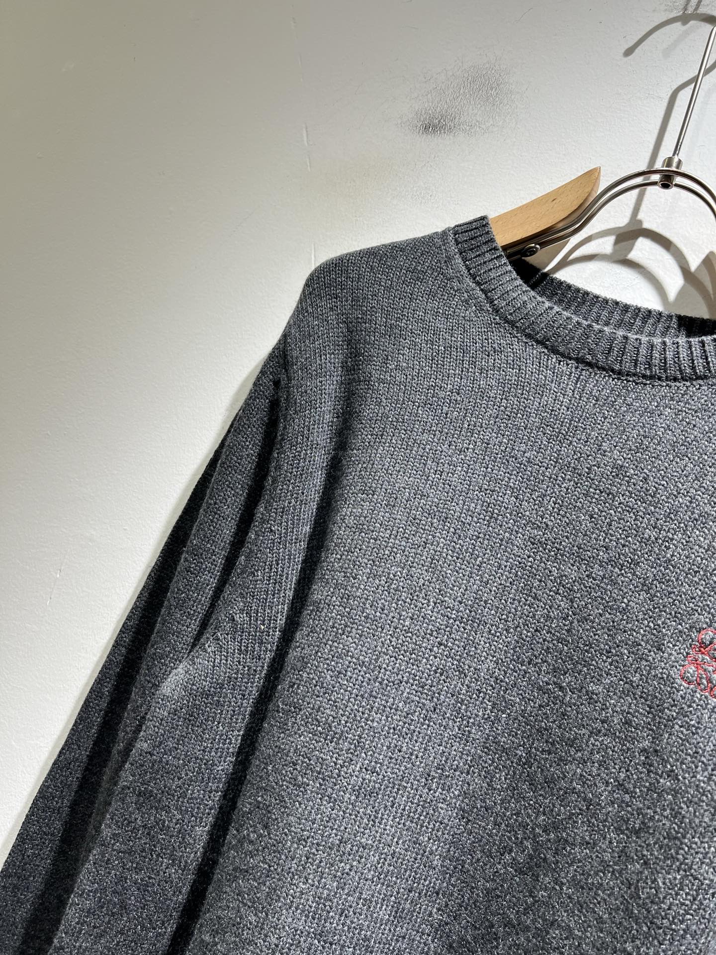 LO*WE/罗*威2025秋冬新款针织羊毛衫，贸易公司渠道货，2025年最新品，官柜同步售卖，经典明星级