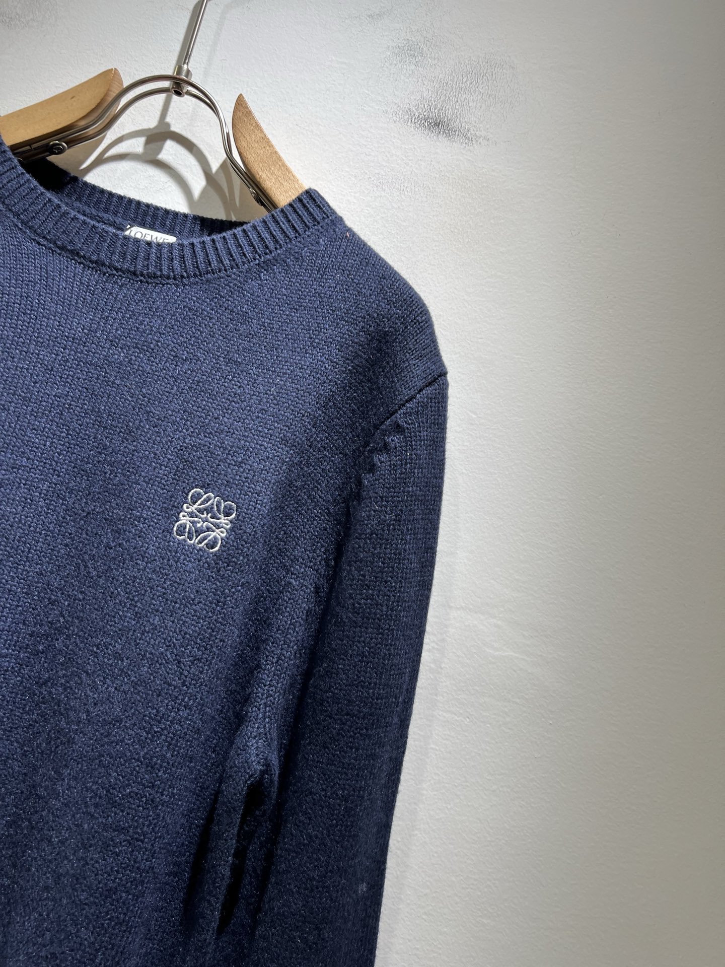 LO*WE/罗*威2025秋冬新款针织羊毛衫，贸易公司渠道货，2025年最新品，官柜同步售卖，经典明星级