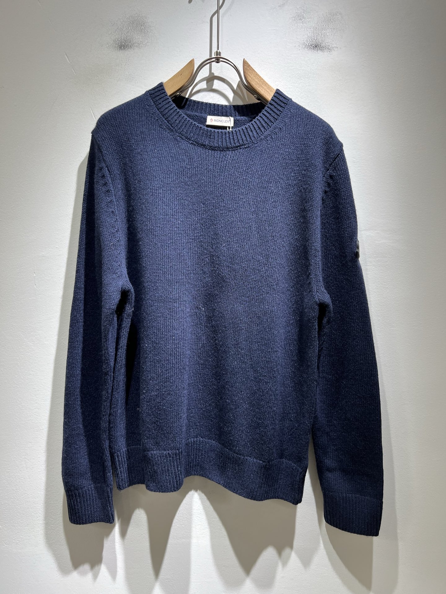 Moncl*r蒙*口 2025秋冬男女同款情侣款👫最新的贸易订单针织羊毛衫，全品相！！网红款！工艺采用针