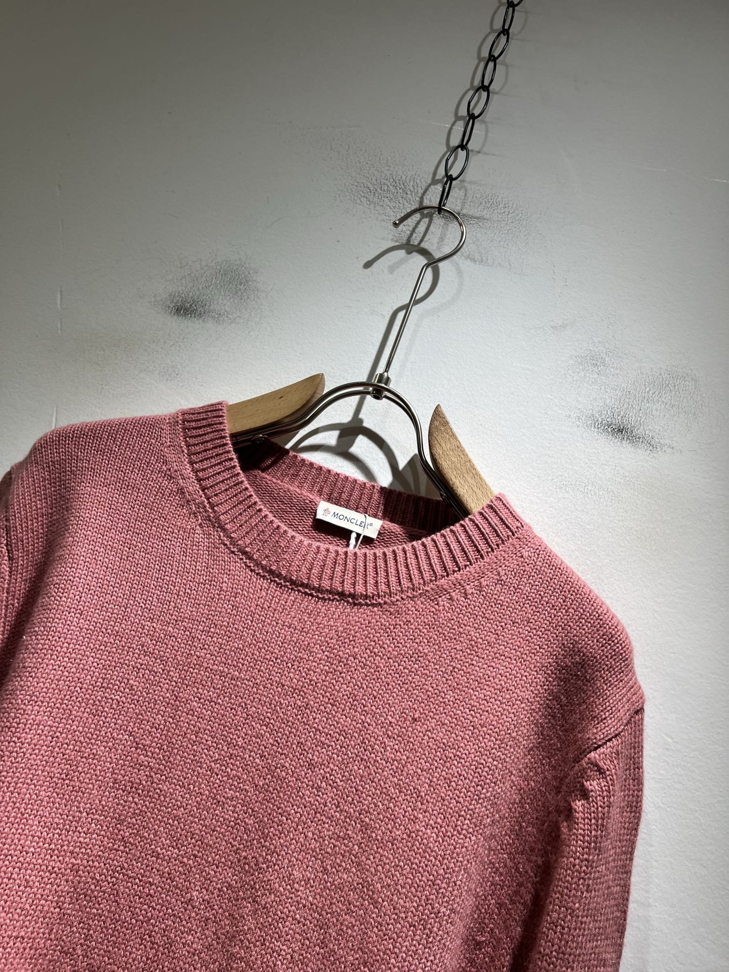 Moncl*r蒙*口 2025秋冬男女同款情侣款👫最新的贸易订单针织羊毛衫，全品相！！网红款！工艺采用针