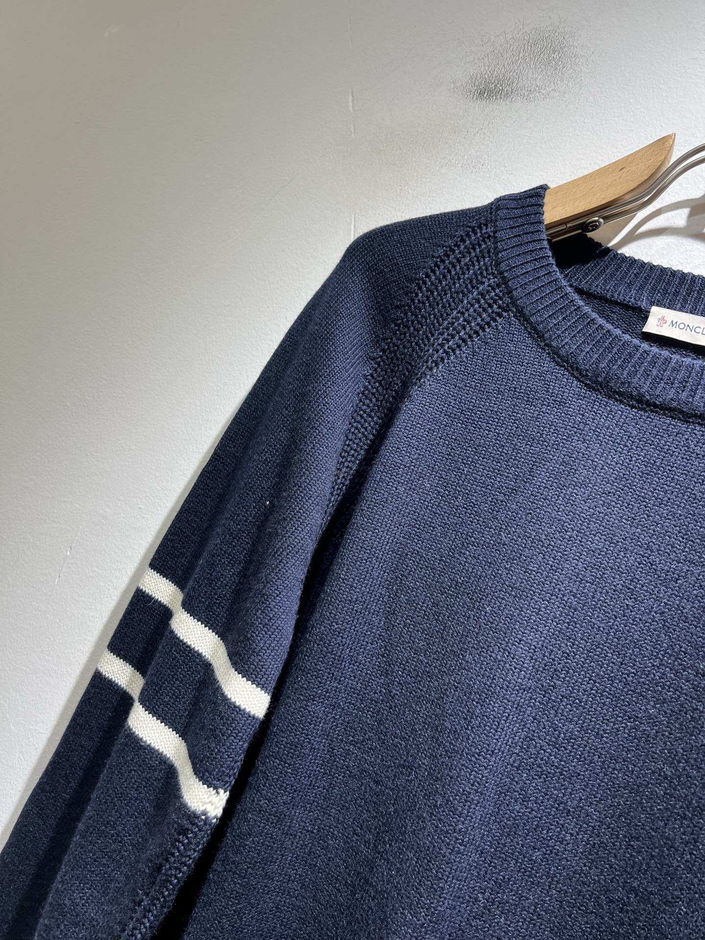 Moncl*r蒙*口 2025秋冬男女同款情侣款👫最新的贸易订单针织羊毛衫，全品相！！网红款！工艺采用针