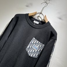 Dio*迪家 2025秋冬新款男女同款👫针织羊毛衫,专柜同步发售!定制专属羊毛🐑面料,从容百搭,档次极高 Dio*迪家 2025秋冬新款男女同款👫针织羊毛衫,专柜同步发售!定制专属羊毛🐑面料,从容百搭,档次极高