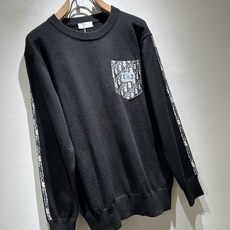 Dio*迪家 2025秋冬新款男女同款👫针织羊毛衫,专柜同步发售!定制专属羊毛🐑面料,从容百搭,档次极高 Dio*迪家 2025秋冬新款男女同款👫针织羊毛衫,专柜同步发售!定制专属羊毛🐑面料,从容百搭,档次极高