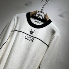 Dio*迪家 2025秋冬新款男女同款👫针织羊毛衫,专柜同步发售!定制专属羊毛🐑面料,从容百搭,档次极高 Dio*迪家 2025秋冬新款男女同款👫针织羊毛衫,专柜同步发售!定制专属羊毛🐑面料,从容百搭,档次极高