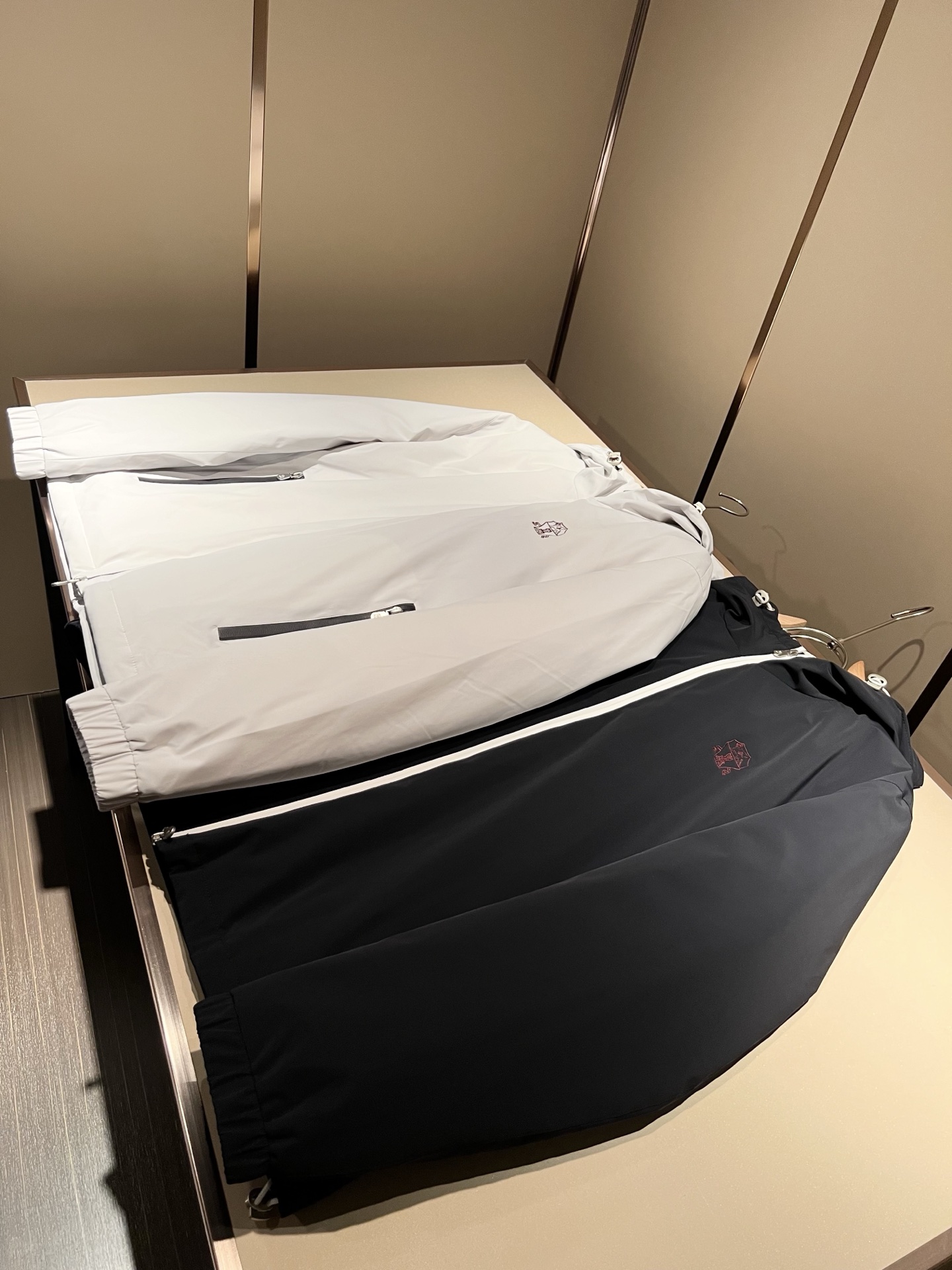 BC-Brunello Cucineli 2025秋冬男女同款👫羽绒服外套，羽绒面料夹克 防水羽绒服保暖