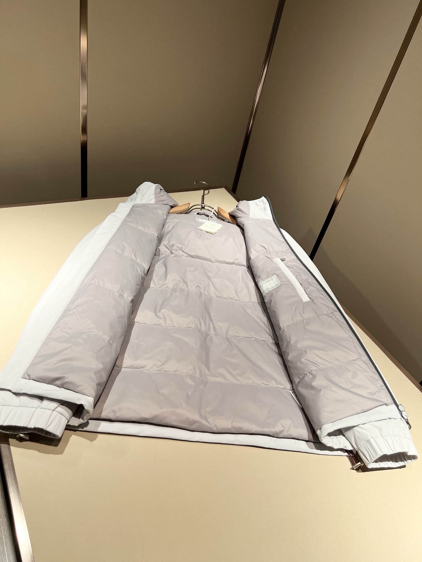 BC-Brunello Cucineli 2025秋冬男女同款👫羽绒服外套，羽绒面料夹克 防水羽绒服保暖