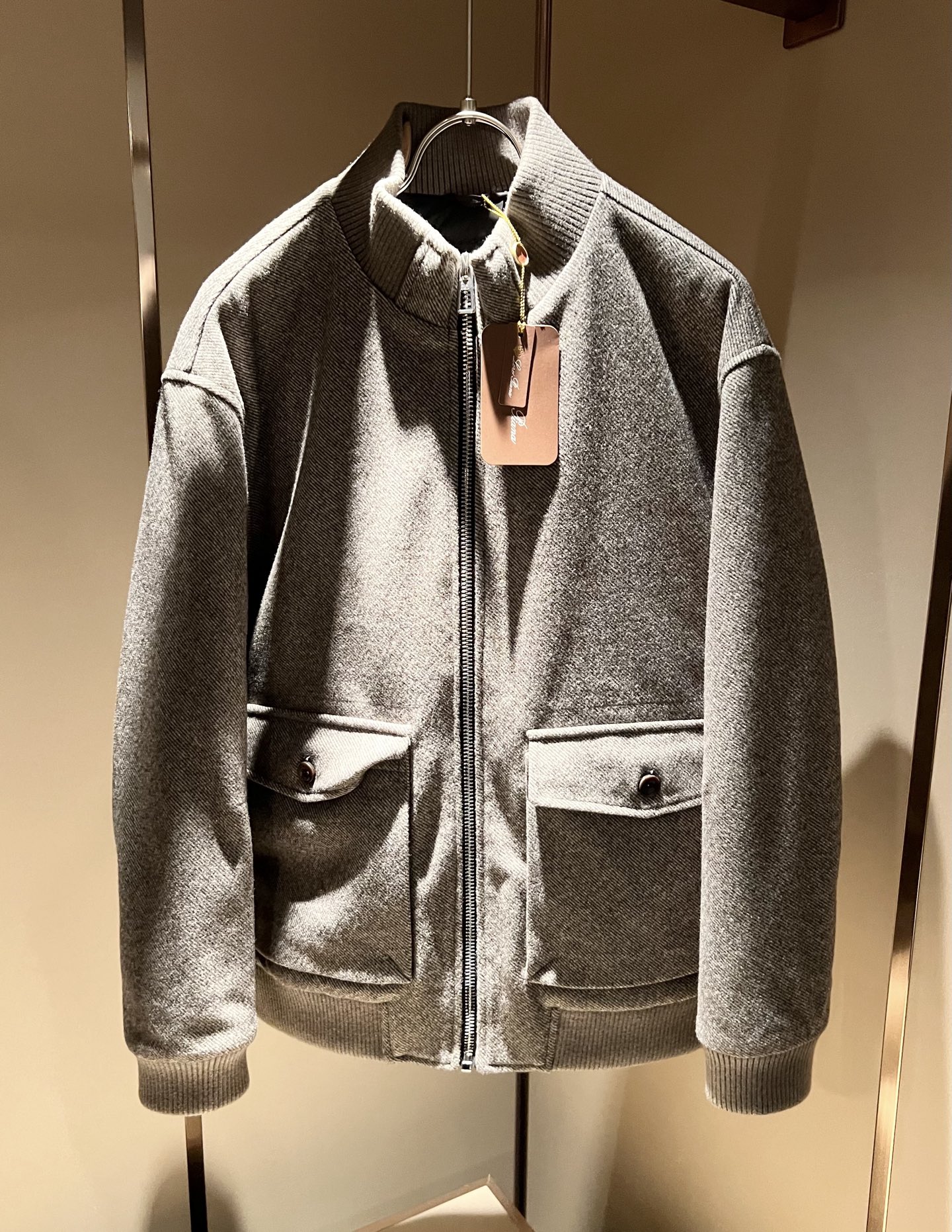 Loro Piana诺悠翩雅 2025秋冬新款男女同款👫 羊毛羽绒服外套，贸易公司渠道稀出，同步官网发售