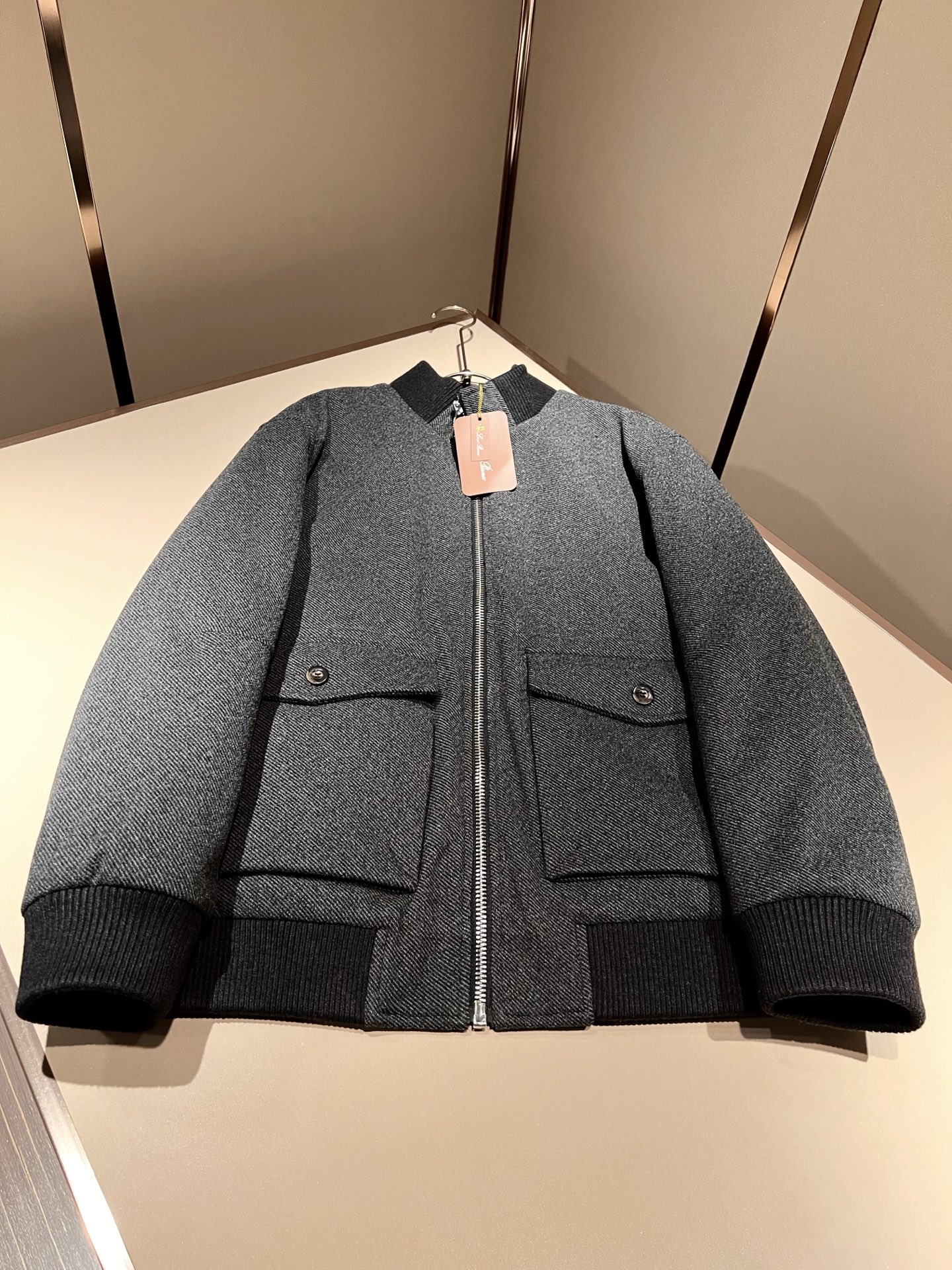 Loro Piana诺悠翩雅 2025秋冬新款男女同款👫 羊毛羽绒服外套！贸易公司渠道稀出，同步官网发售