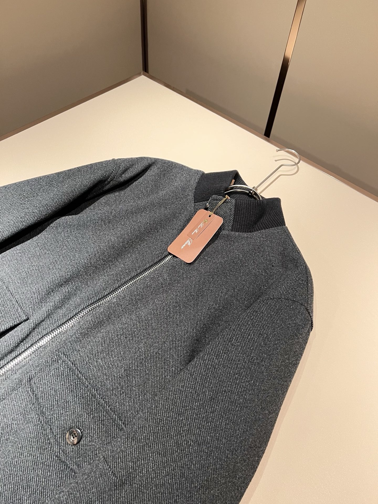 Loro Piana诺悠翩雅 2025秋冬新款男女同款👫 羊毛羽绒服外套！贸易公司渠道稀出，同步官网发售