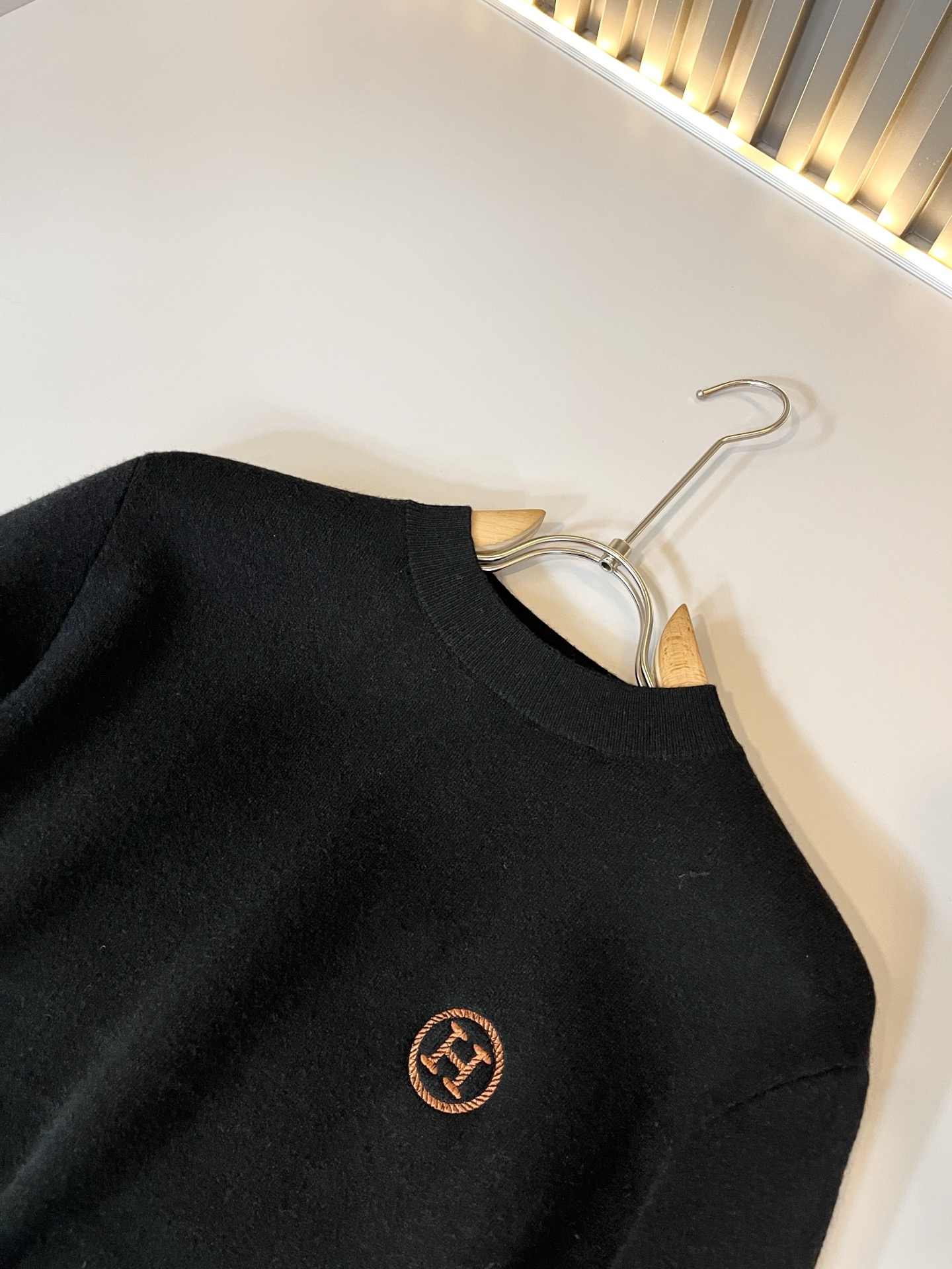 Her*mes爱*仕2025秋冬新款男士针织羊毛衫，全新升级百搭基础款，低调奢华，品格之选！甄选优质精选