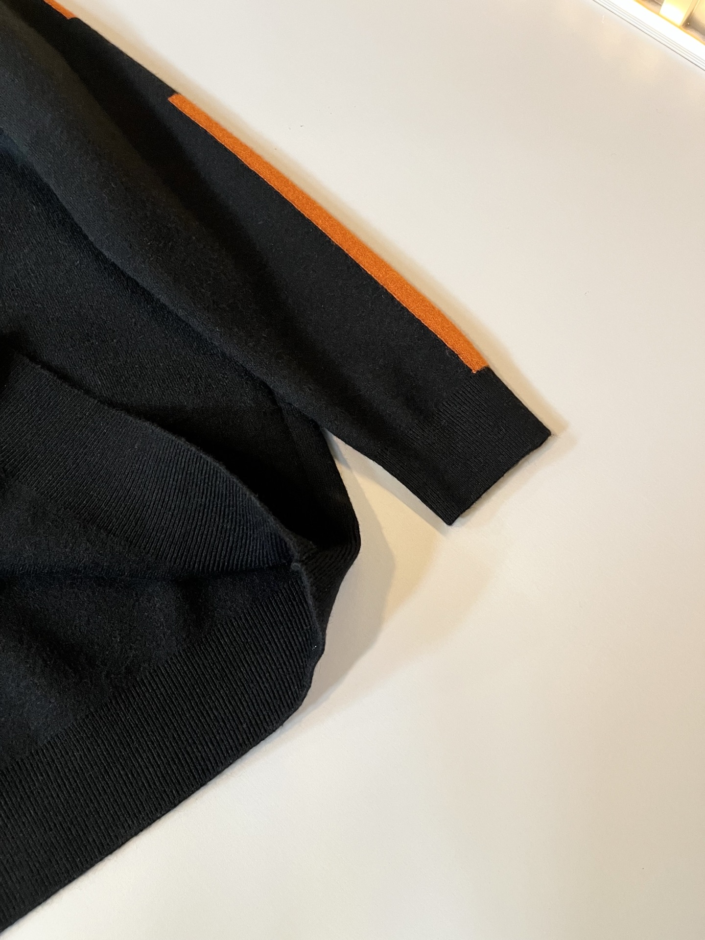 Her*mes爱*仕2025秋冬新款男士针织羊毛衫，全新升级百搭基础款，低调奢华，品格之选！甄选优质精选