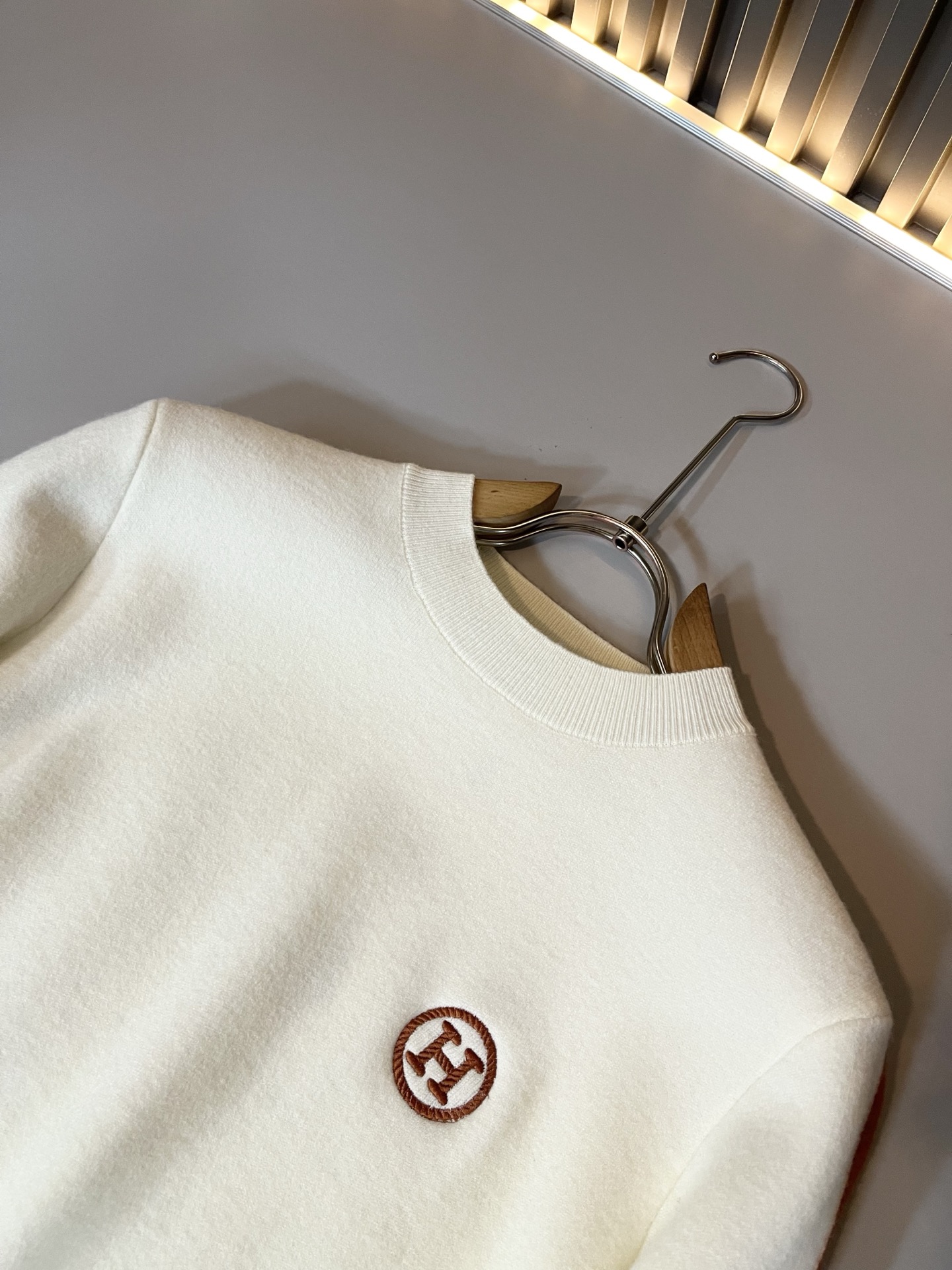 Her*mes爱*仕2025秋冬新款男士针织羊毛衫，全新升级百搭基础款，低调奢华，品格之选！甄选优质精选