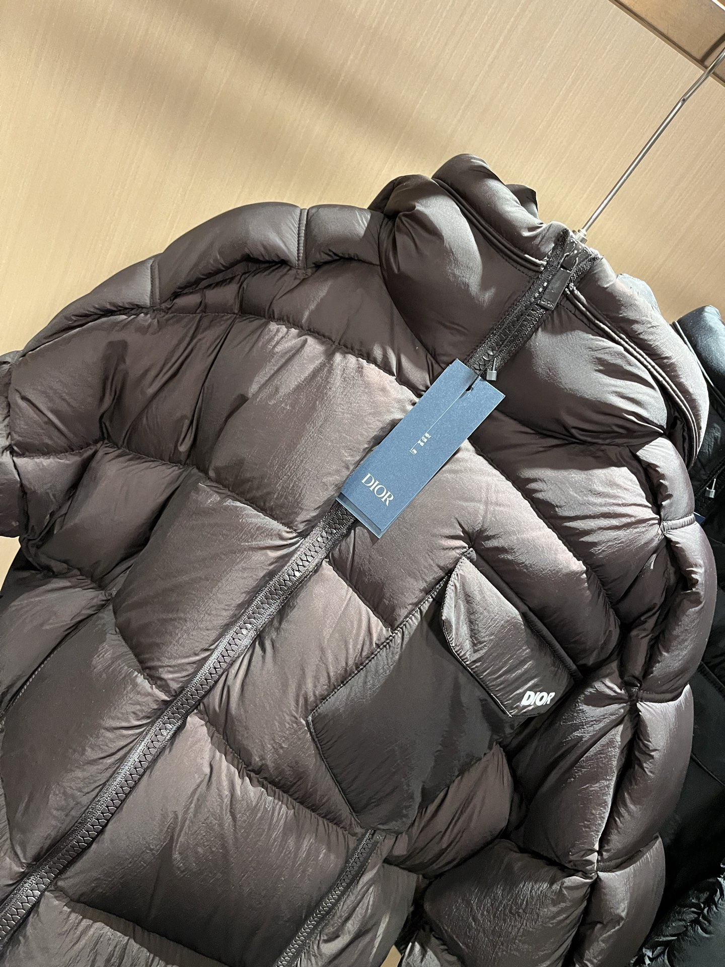 Dio*r迪*奥2025秋冬男女同款👫休闲羽绒服外套，最新时尚休闲夹克，贸易公司渠道稀出，同步官网发售，