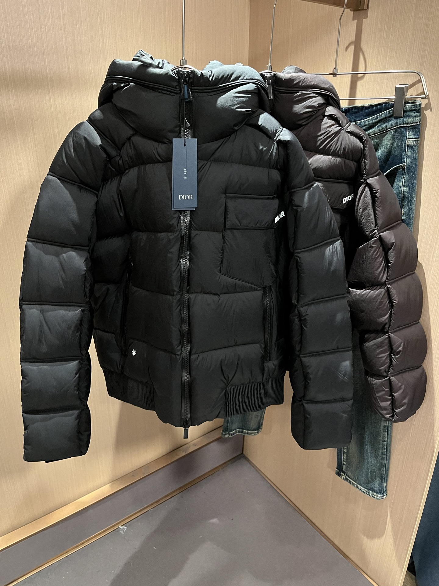 Dio*r迪*奥2025秋冬男女同款👫休闲羽绒服外套，最新时尚休闲夹克，贸易公司渠道稀出，同步官网发售，