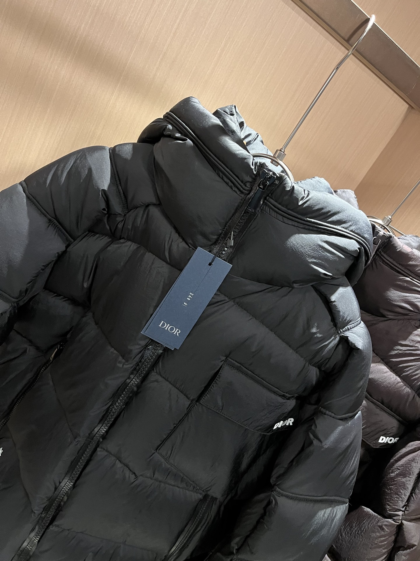 Dio*r迪*奥2025秋冬男女同款👫休闲羽绒服外套，最新时尚休闲夹克，贸易公司渠道稀出，同步官网发售，