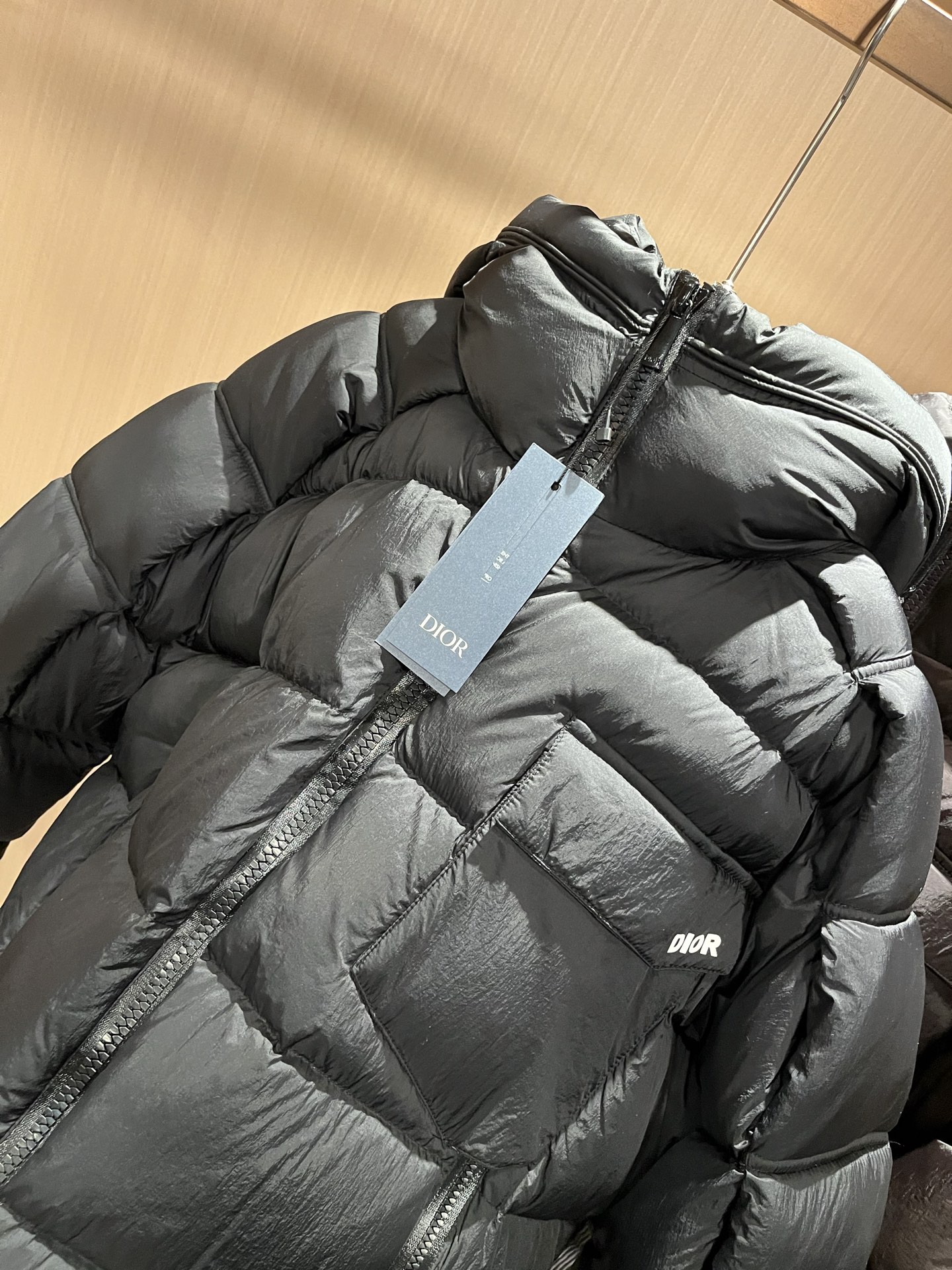 Dio*r迪*奥2025秋冬男女同款👫休闲羽绒服外套，最新时尚休闲夹克，贸易公司渠道稀出，同步官网发售，