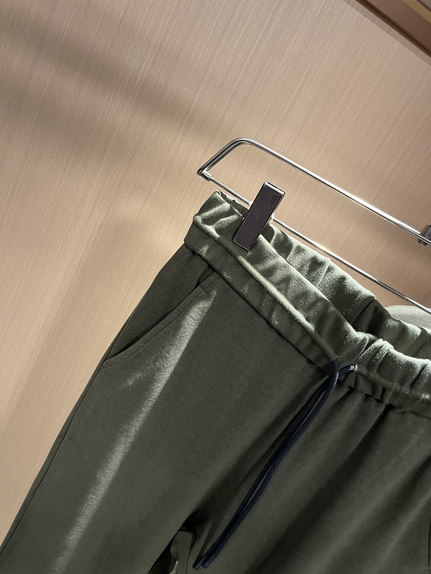 Loro Piana诺悠翩雅 2025秋冬男士套装，最新的贸易订单全品相！！网红款！上身舒适透气，不僵硬