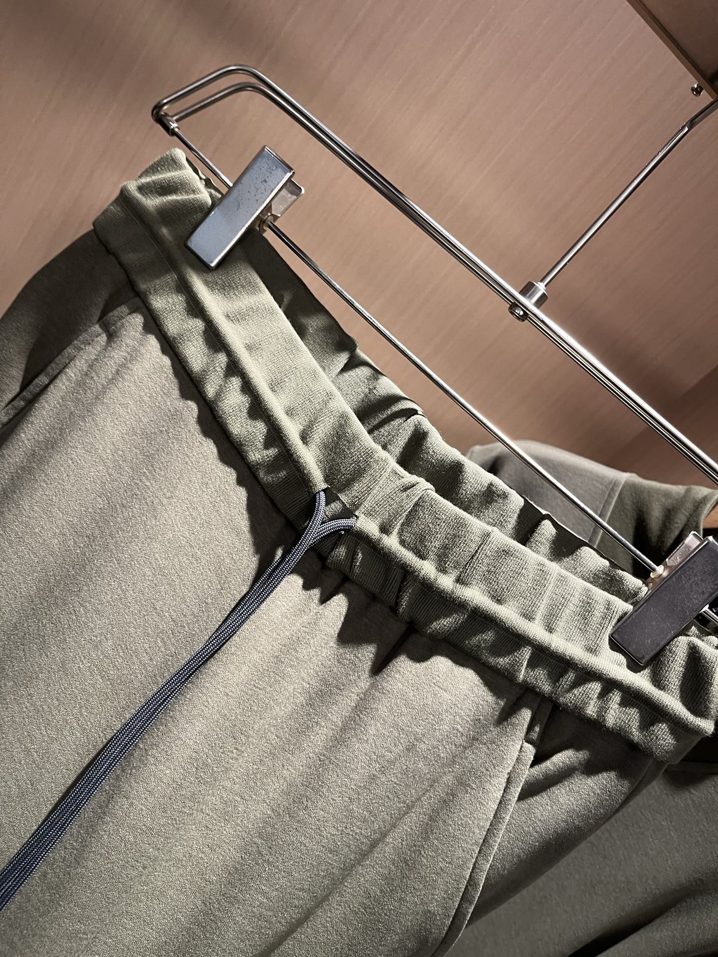 Loro Piana诺悠翩雅 2025秋冬男士套装，最新的贸易订单全品相！！网红款！上身舒适透气，不僵硬