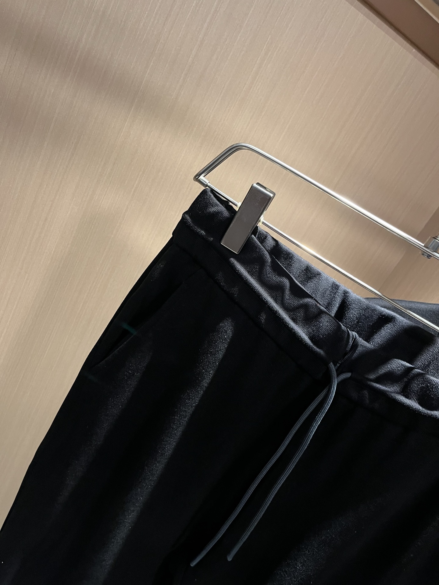 Loro Piana诺悠翩雅 2025秋冬男士套装，最新的贸易订单全品相！！网红款！上身舒适透气，不僵硬