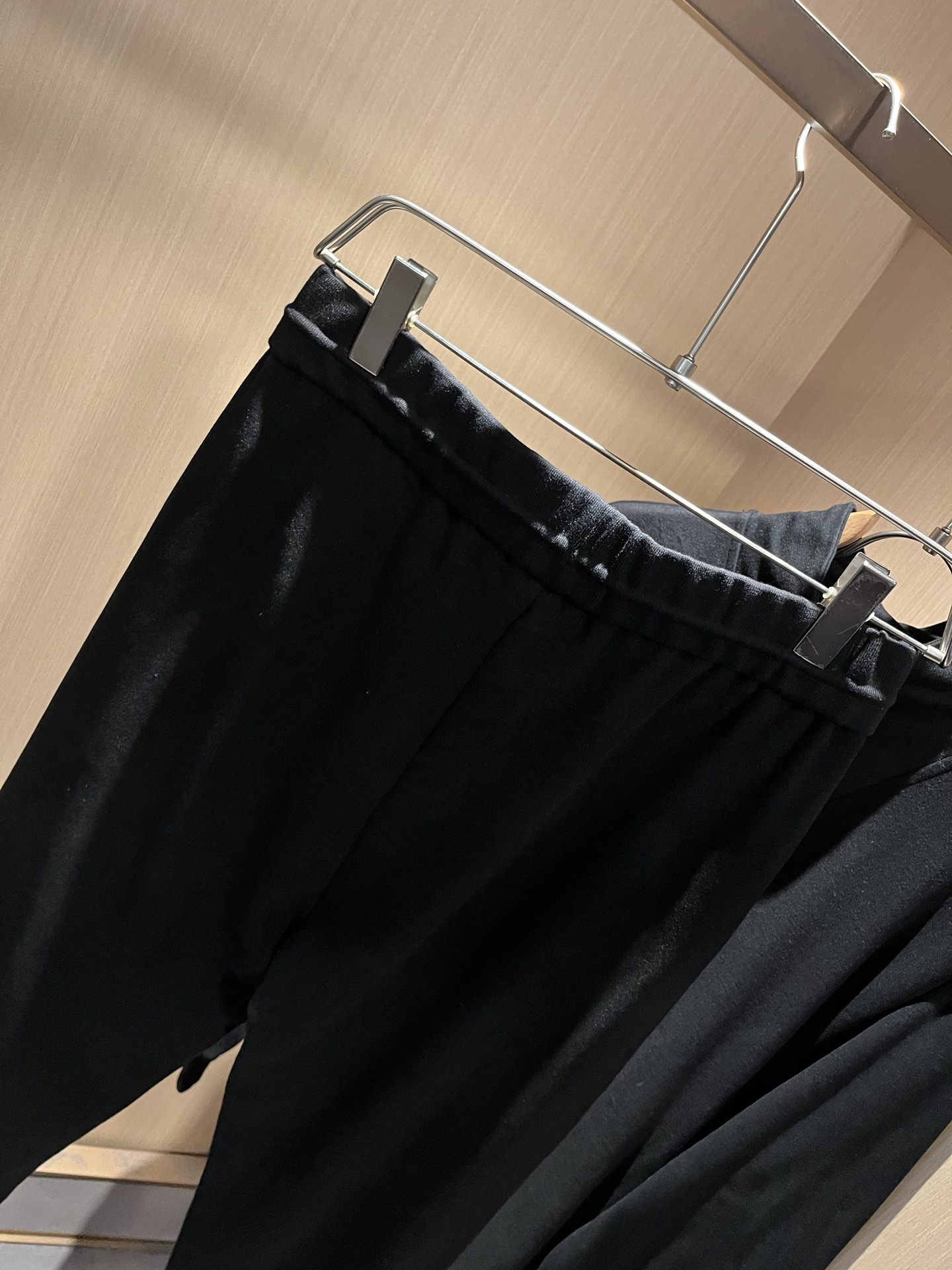 Loro Piana诺悠翩雅 2025秋冬男士套装，最新的贸易订单全品相！！网红款！上身舒适透气，不僵硬