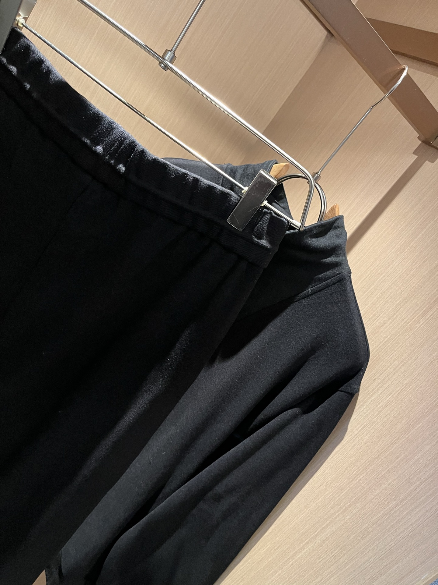 Loro Piana诺悠翩雅 2025秋冬男士套装，最新的贸易订单全品相！！网红款！上身舒适透气，不僵硬