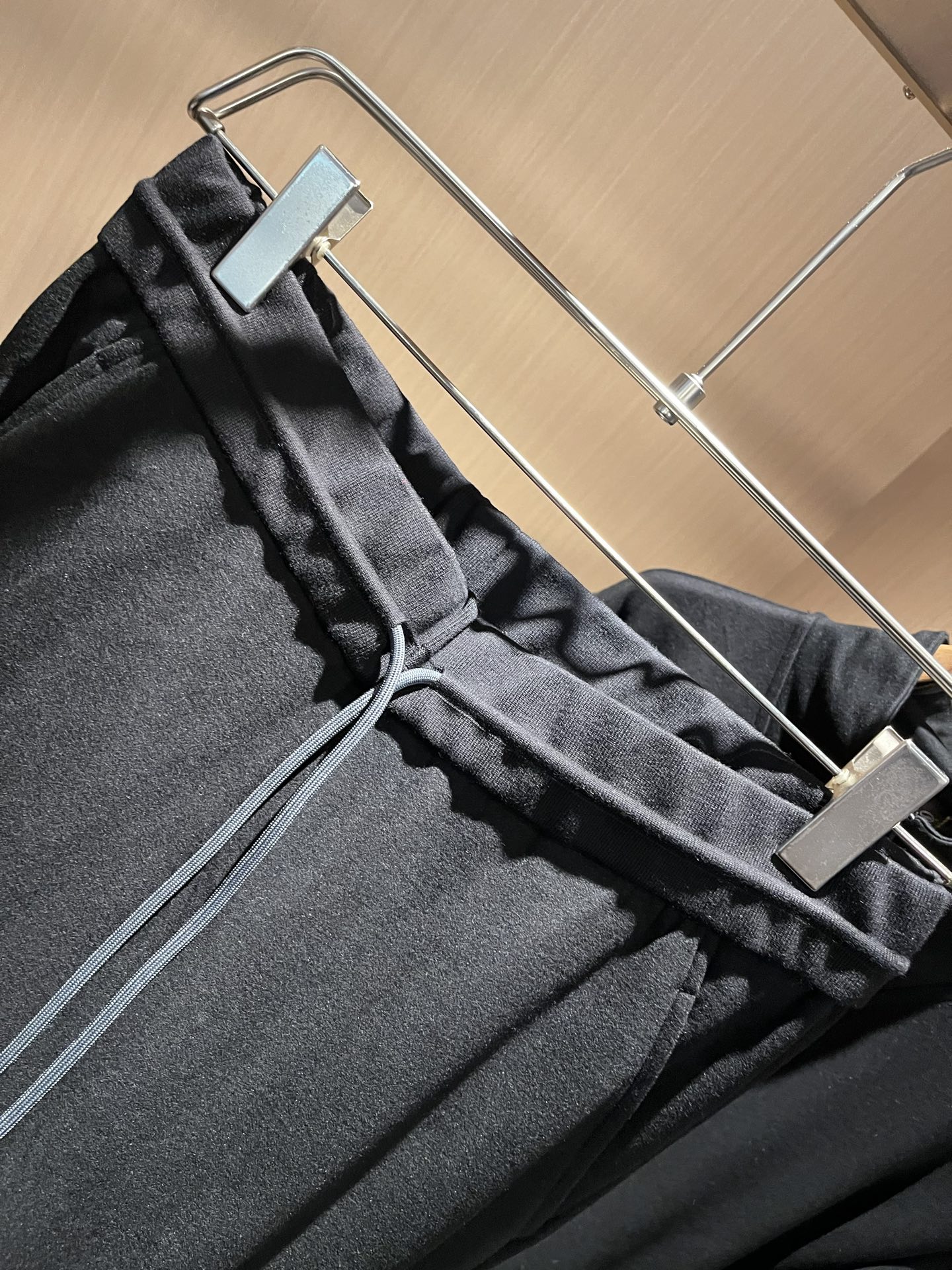 Loro Piana诺悠翩雅 2025秋冬男士套装，最新的贸易订单全品相！！网红款！上身舒适透气，不僵硬