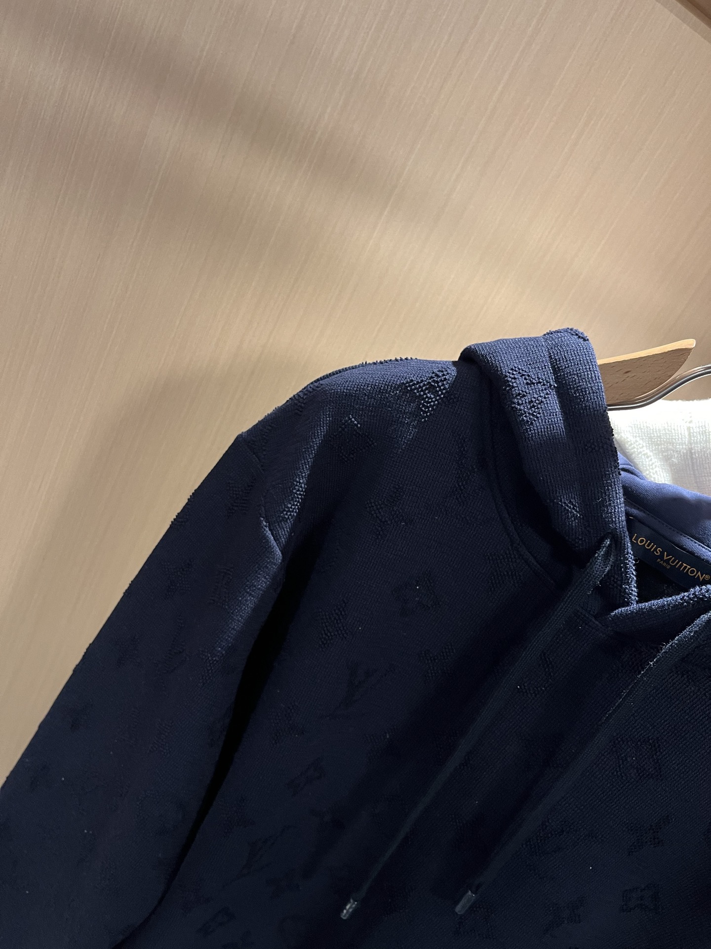 Louis Vuit*on 路易家族 2025秋冬新款Monogram系列！男女同款👫卫衣！路易家族的新