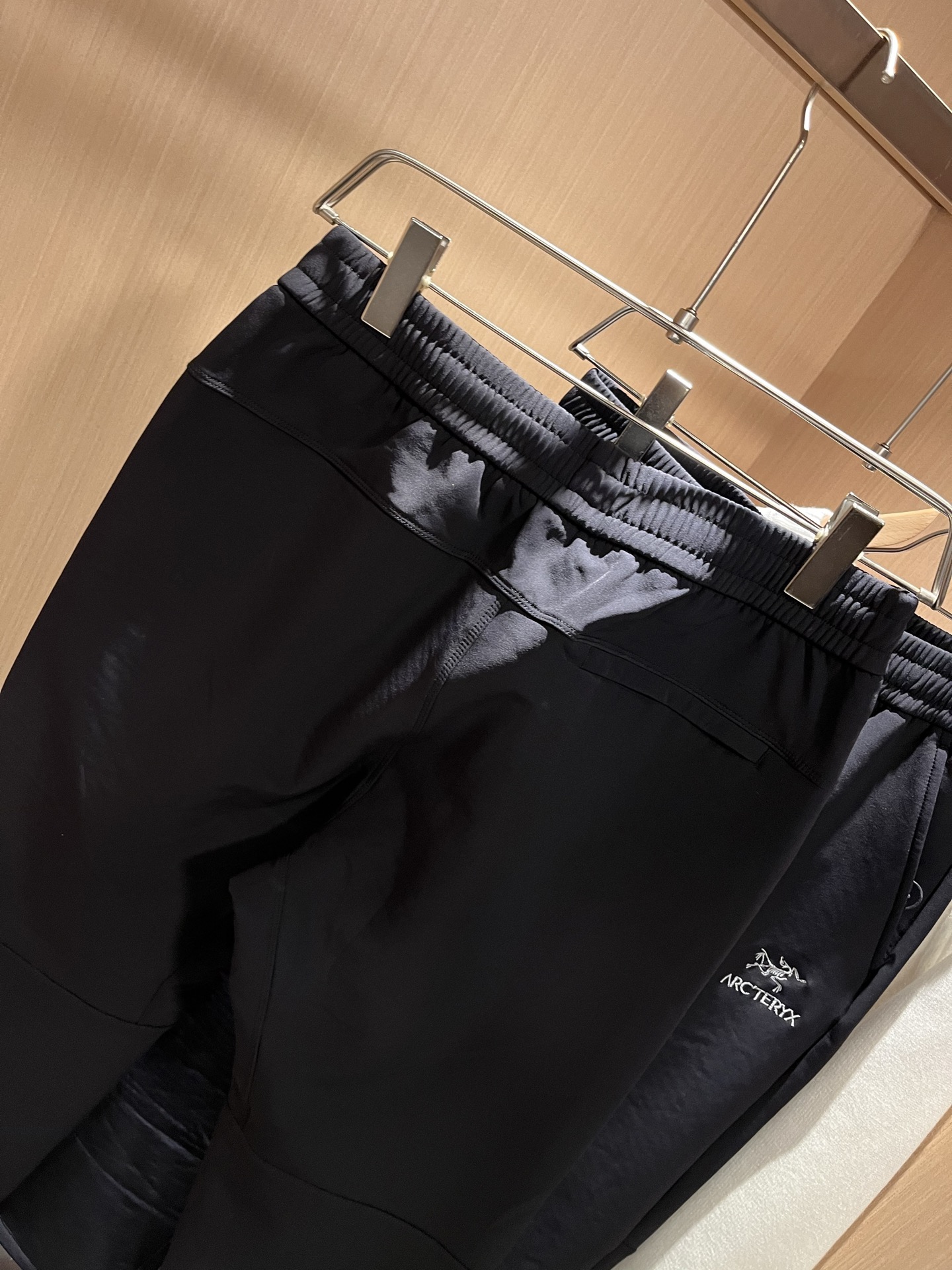 ARCTER*X始*祖鸟 2025秋冬新款休闲运动风格休闲裤，户外品牌可能大家第一想到的就是加拿大鹅、始