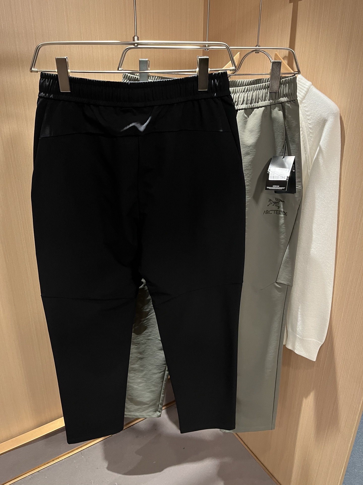 ARCTER*X始*祖鸟 2025秋冬新款休闲运动风格休闲裤，户外品牌可能大家第一想到的就是加拿大鹅、始