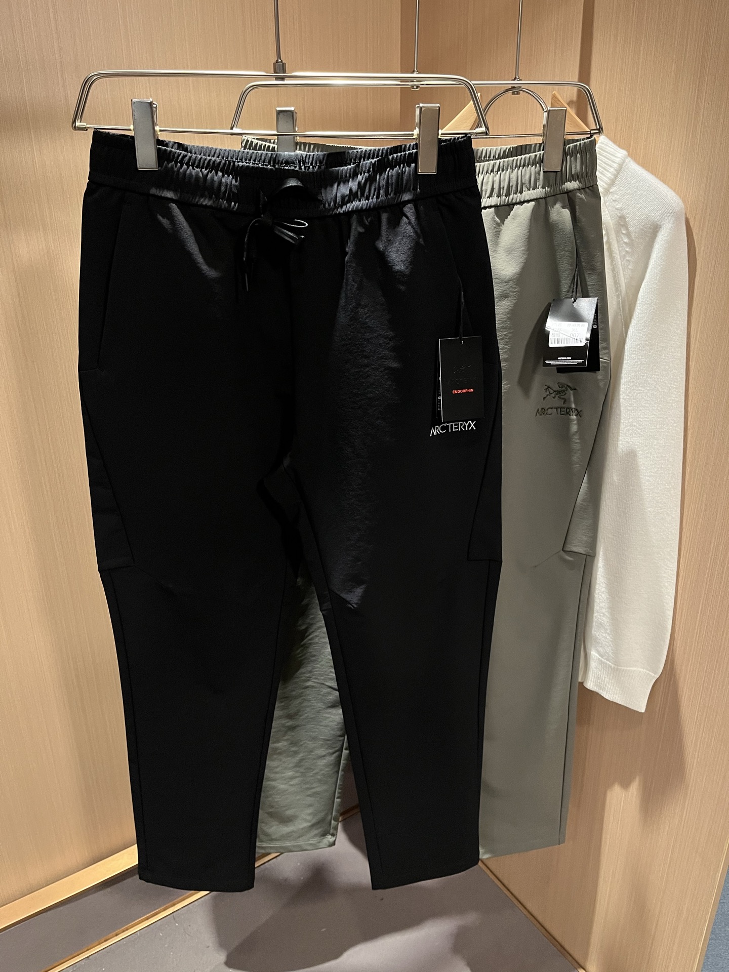 ARCTER*X始*祖鸟 2025秋冬新款休闲运动风格休闲裤，户外品牌可能大家第一想到的就是加拿大鹅、始