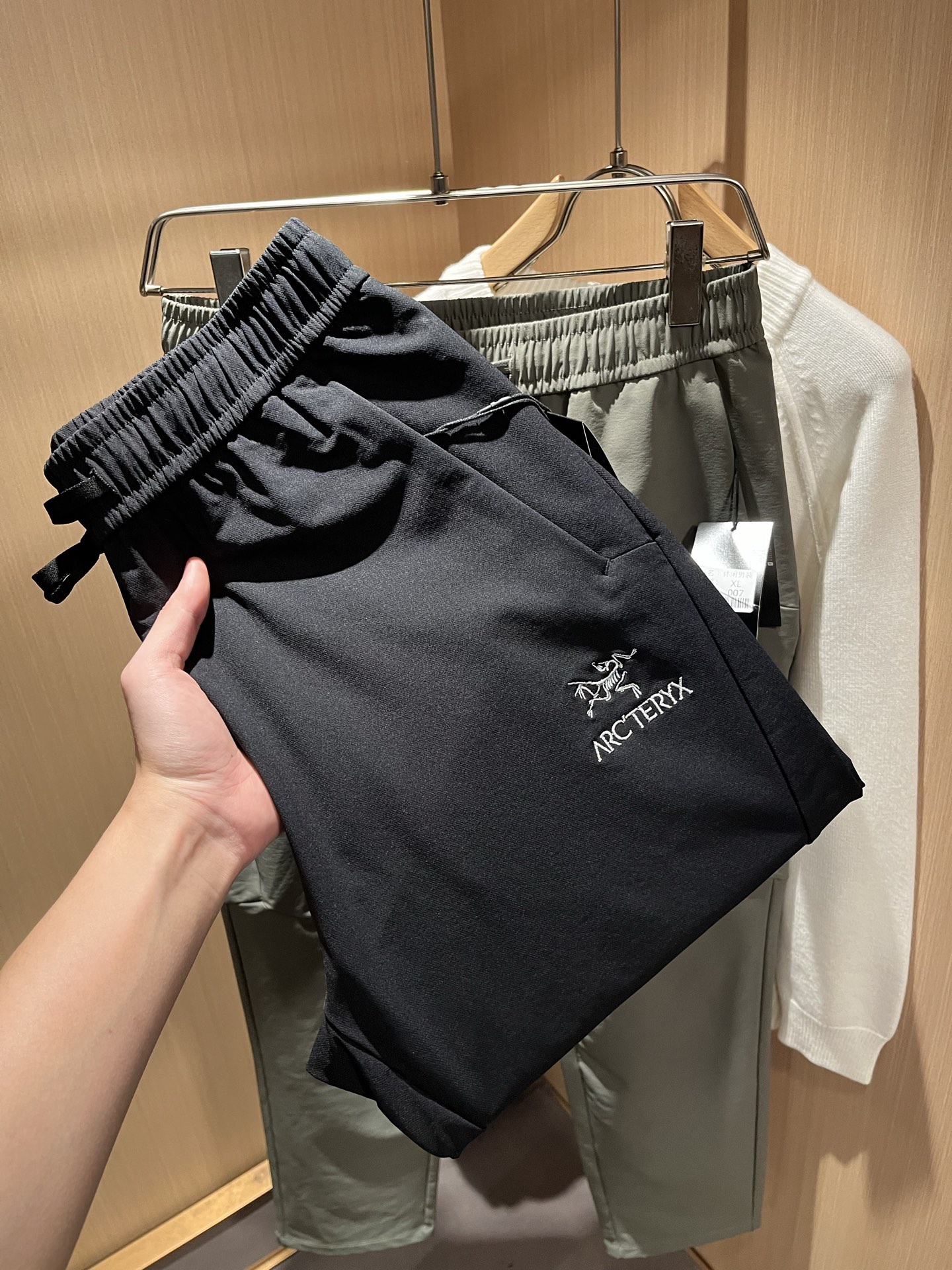 ARCTER*X始*祖鸟 2025秋冬新款休闲运动风格休闲裤，户外品牌可能大家第一想到的就是加拿大鹅、始