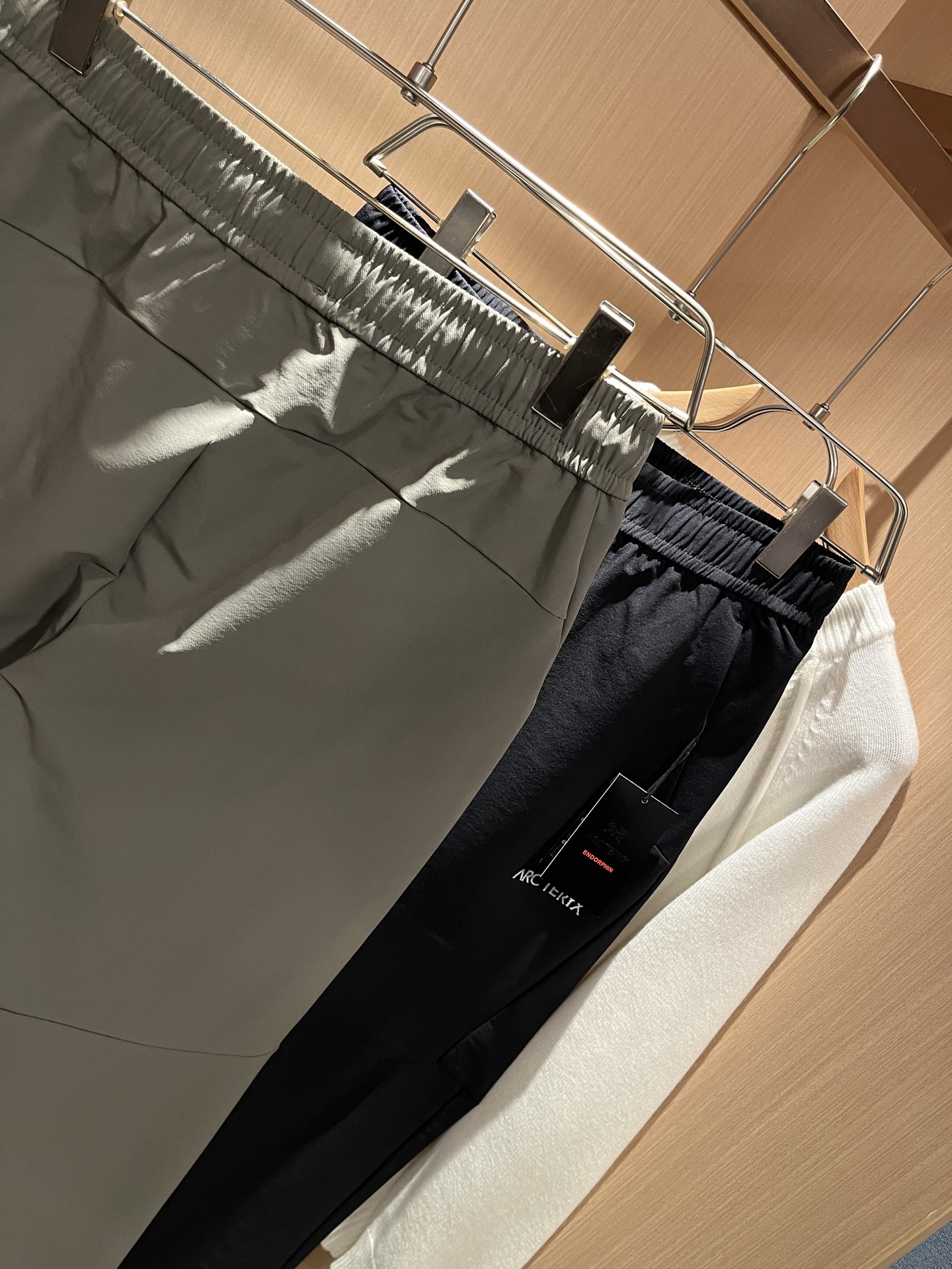 ARCTER*X始*祖鸟 2025秋冬新款休闲运动风格休闲裤，户外品牌可能大家第一想到的就是加拿大鹅、始