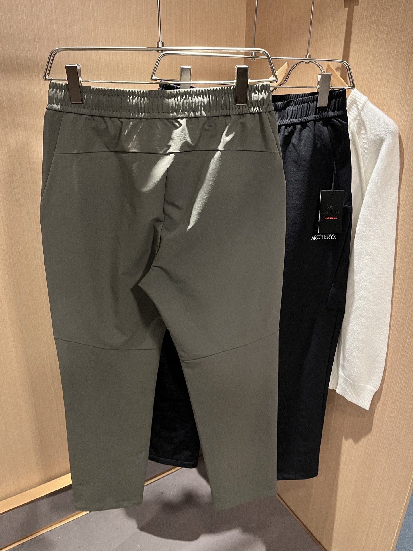 ARCTER*X始*祖鸟 2025秋冬新款休闲运动风格休闲裤，户外品牌可能大家第一想到的就是加拿大鹅、始