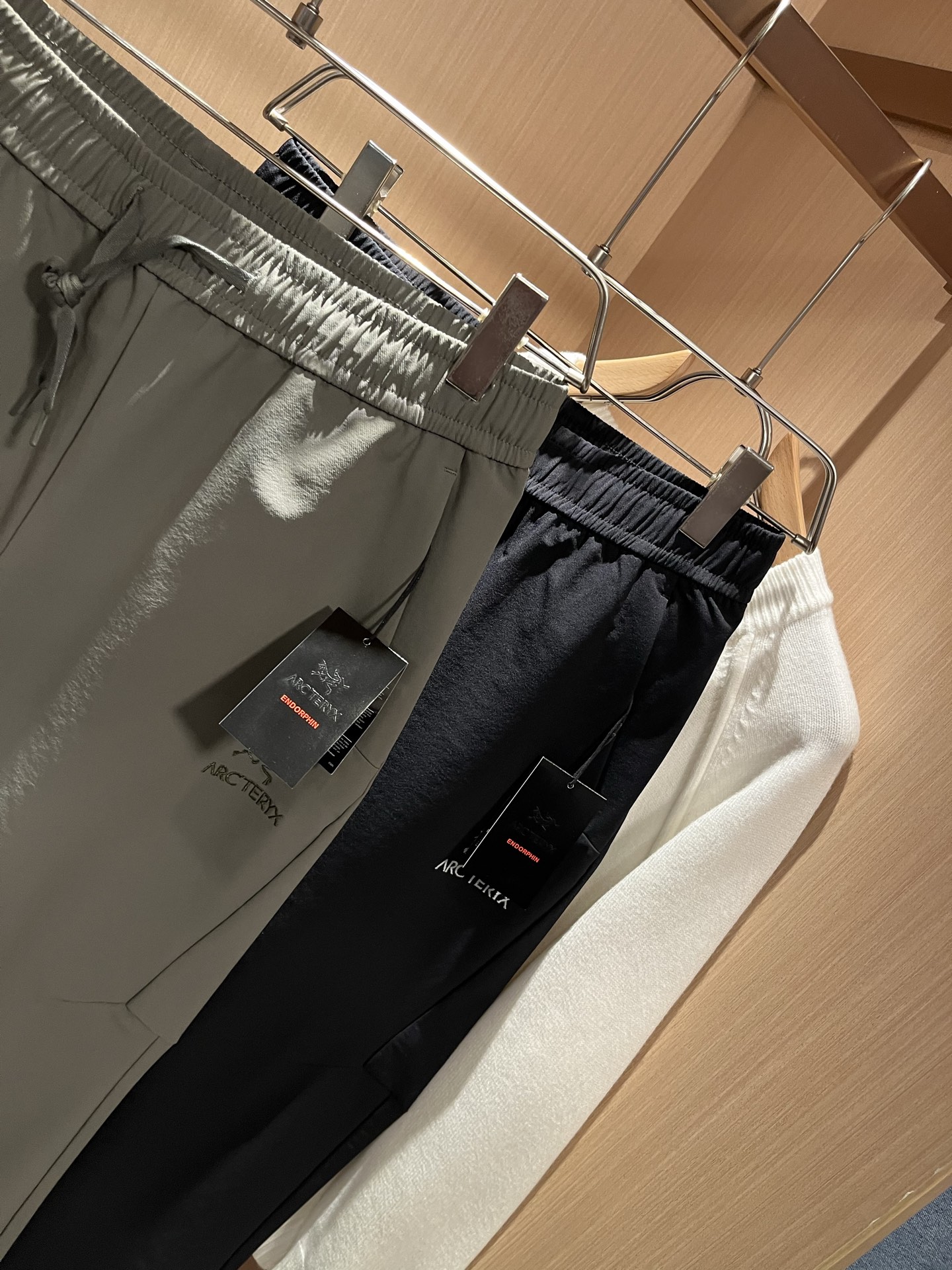 ARCTER*X始*祖鸟 2025秋冬新款休闲运动风格休闲裤，户外品牌可能大家第一想到的就是加拿大鹅、始