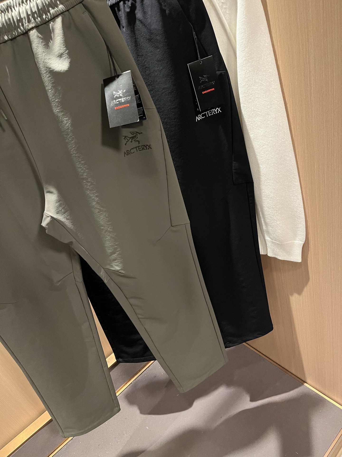 ARCTER*X始*祖鸟 2025秋冬新款休闲运动风格休闲裤，户外品牌可能大家第一想到的就是加拿大鹅、始