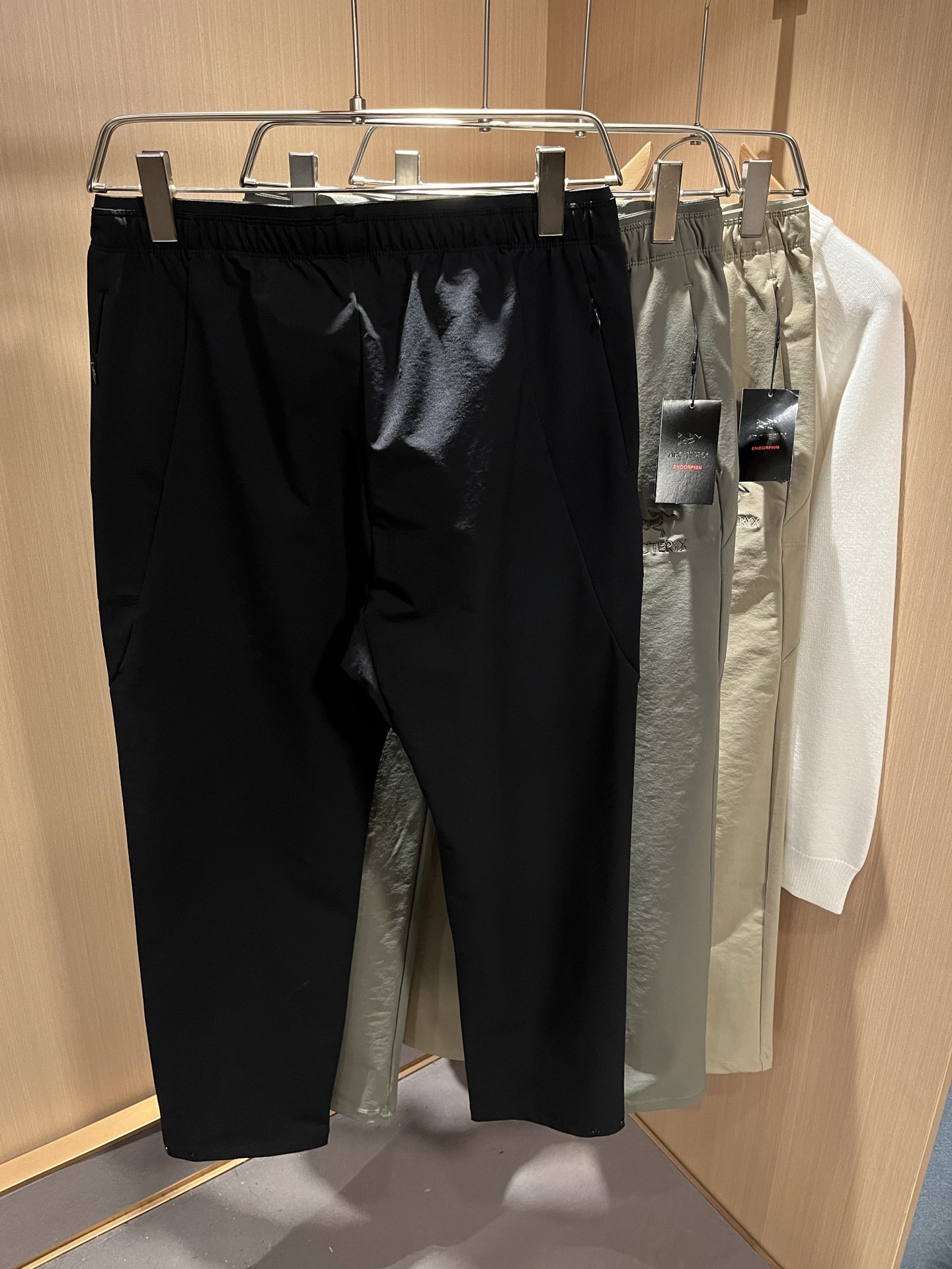 ARCTER*X始*祖鸟 2025秋冬新款休闲运动风格休闲裤，户外品牌可能大家第一想到的就是加拿大鹅、始