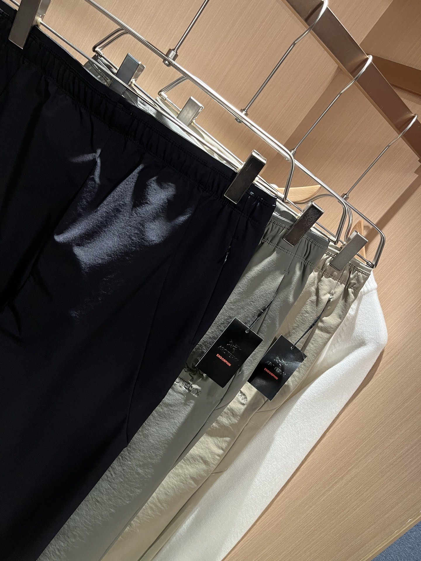 ARCTER*X始*祖鸟 2025秋冬新款休闲运动风格休闲裤，户外品牌可能大家第一想到的就是加拿大鹅、始