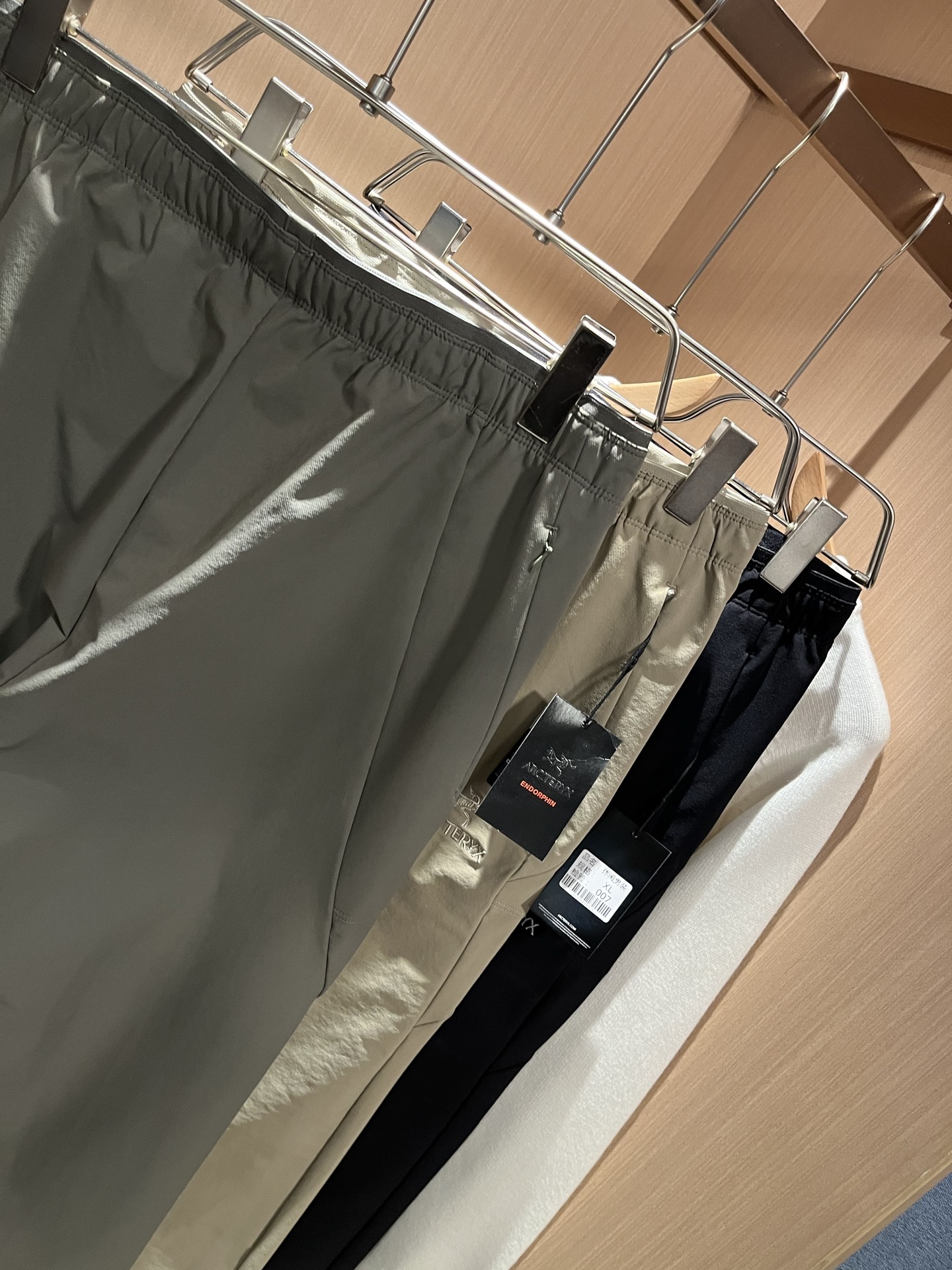 ARCTER*X始*祖鸟 2025秋冬新款休闲运动风格休闲裤，户外品牌可能大家第一想到的就是加拿大鹅、始