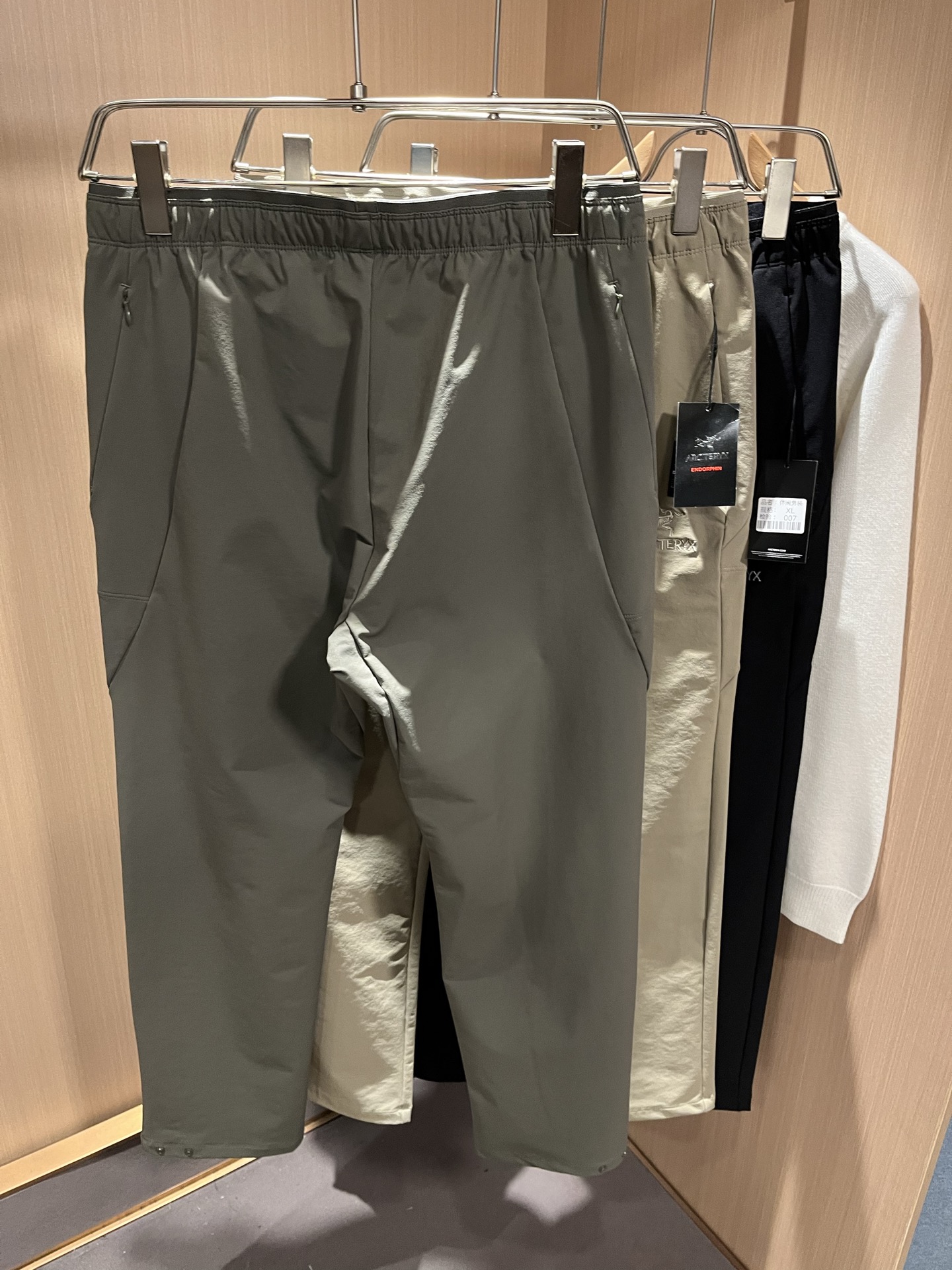 ARCTER*X始*祖鸟 2025秋冬新款休闲运动风格休闲裤，户外品牌可能大家第一想到的就是加拿大鹅、始