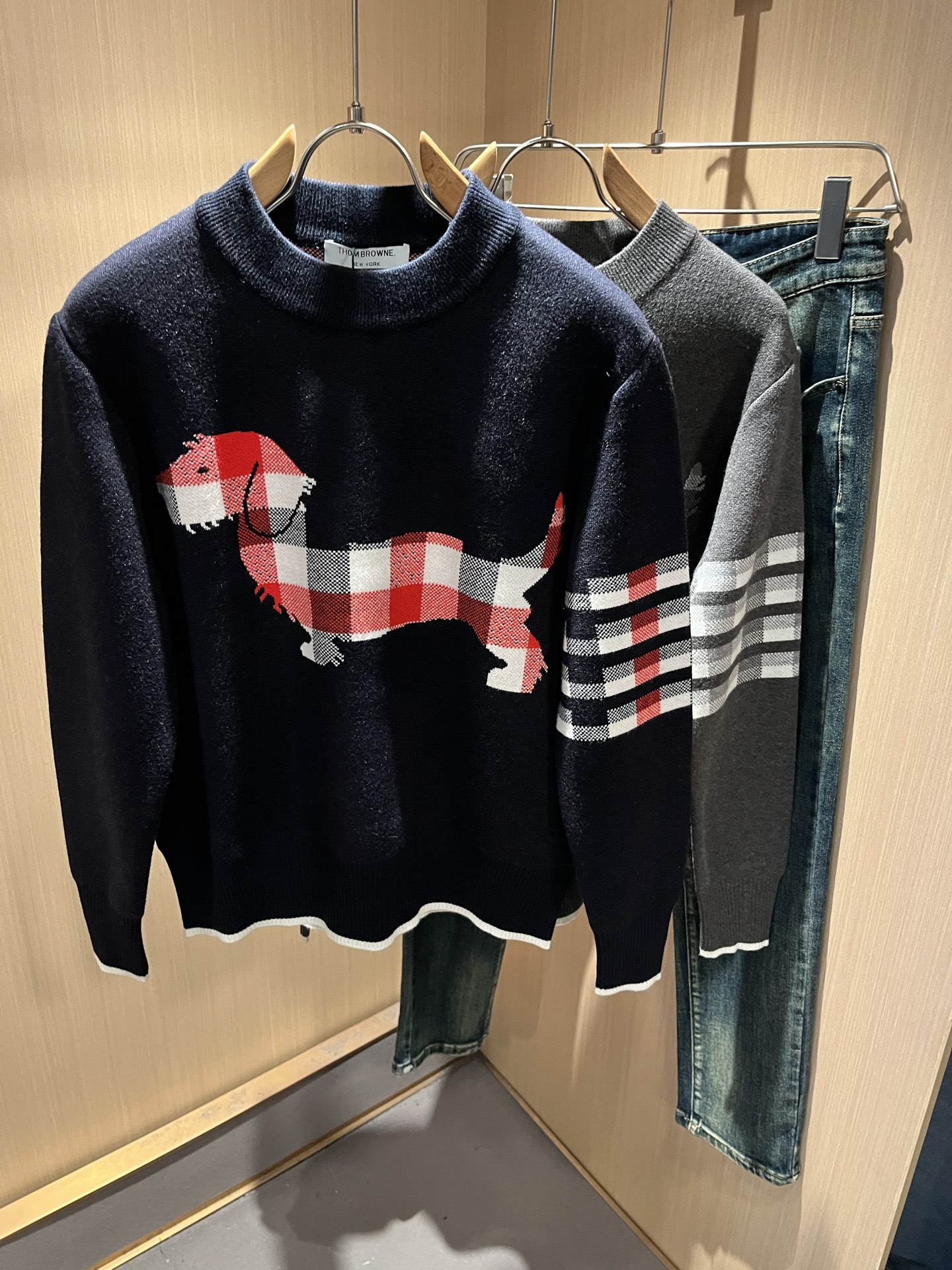 ThomBrow*e汤姆*朗2025秋冬新款男女同款👫针织羊毛衫，今年的专柜新品，男女同款👫超软羊毛面料