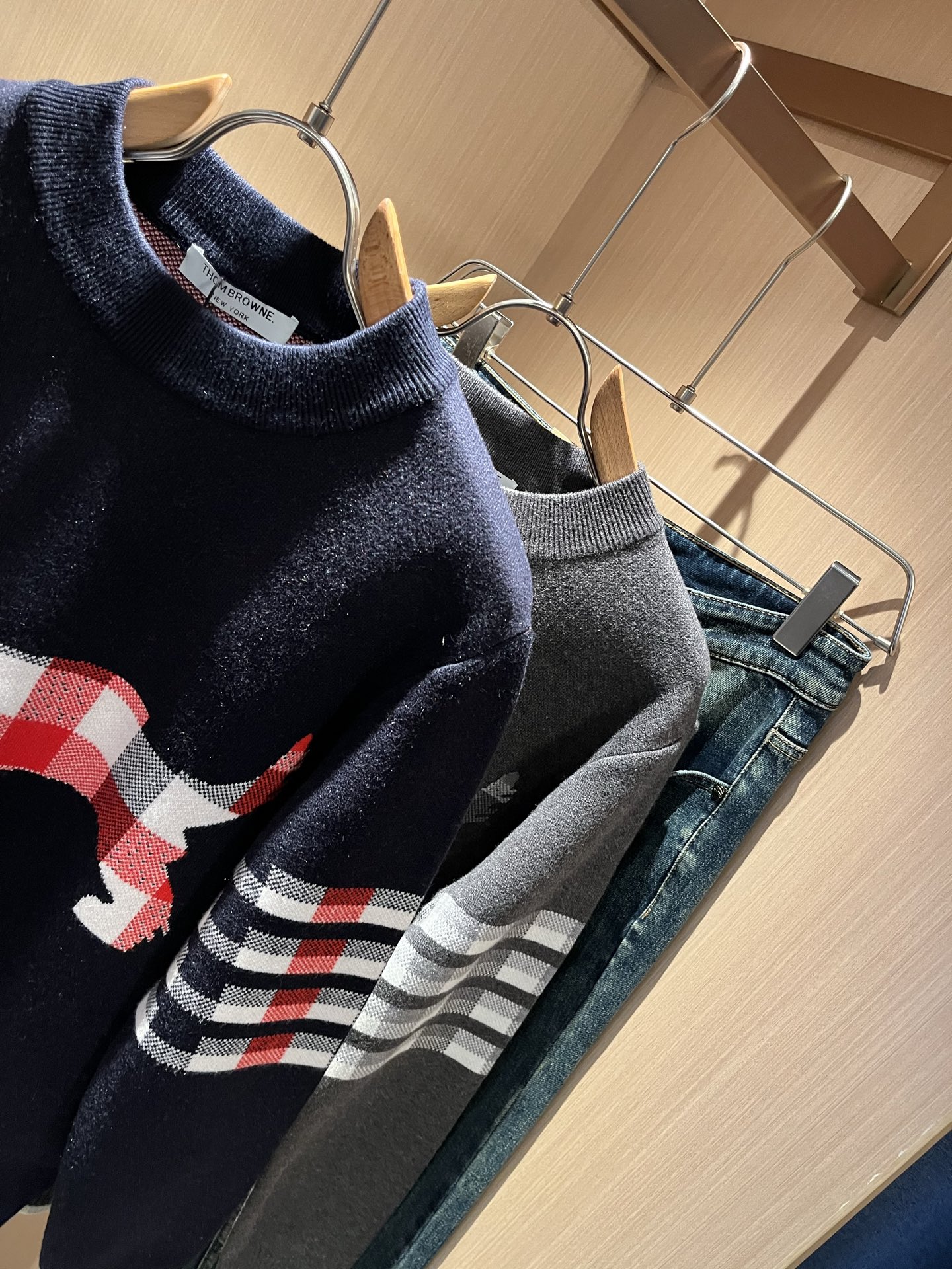 ThomBrow*e汤姆*朗2025秋冬新款男女同款👫针织羊毛衫，今年的专柜新品，男女同款👫超软羊毛面料