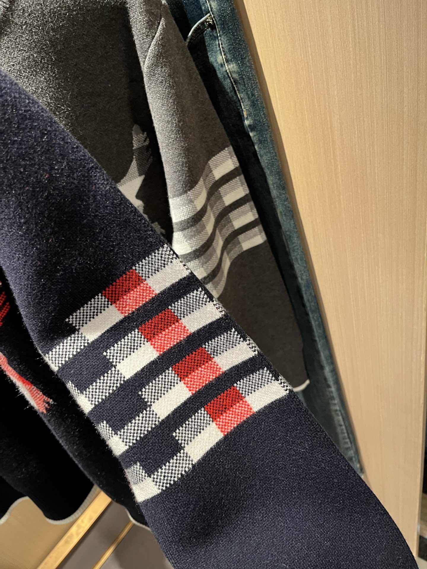 ThomBrow*e汤姆*朗2025秋冬新款男女同款👫针织羊毛衫，今年的专柜新品，男女同款👫超软羊毛面料