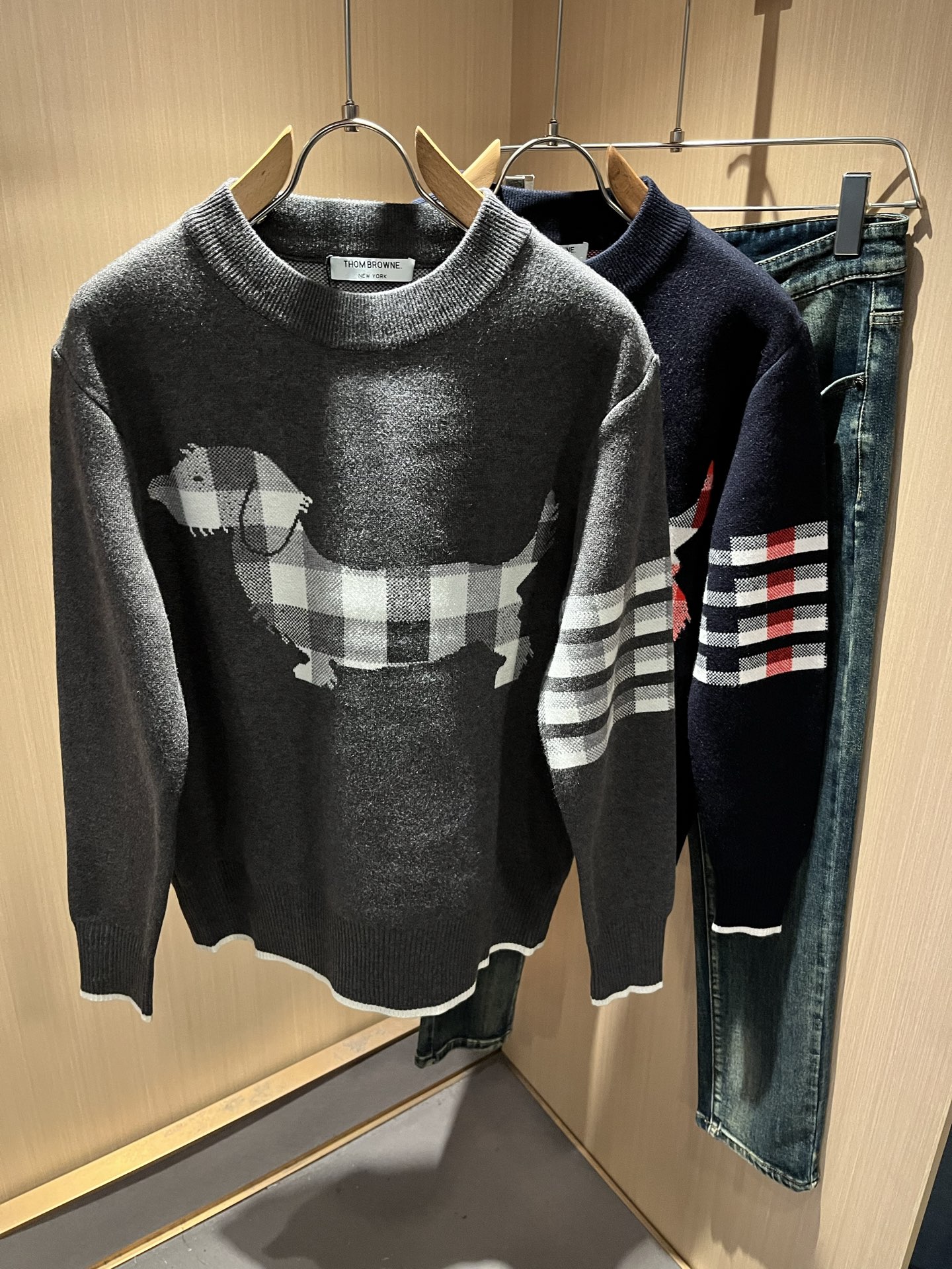 ThomBrow*e汤姆*朗2025秋冬新款男女同款👫针织羊毛衫，今年的专柜新品，男女同款👫超软羊毛面料