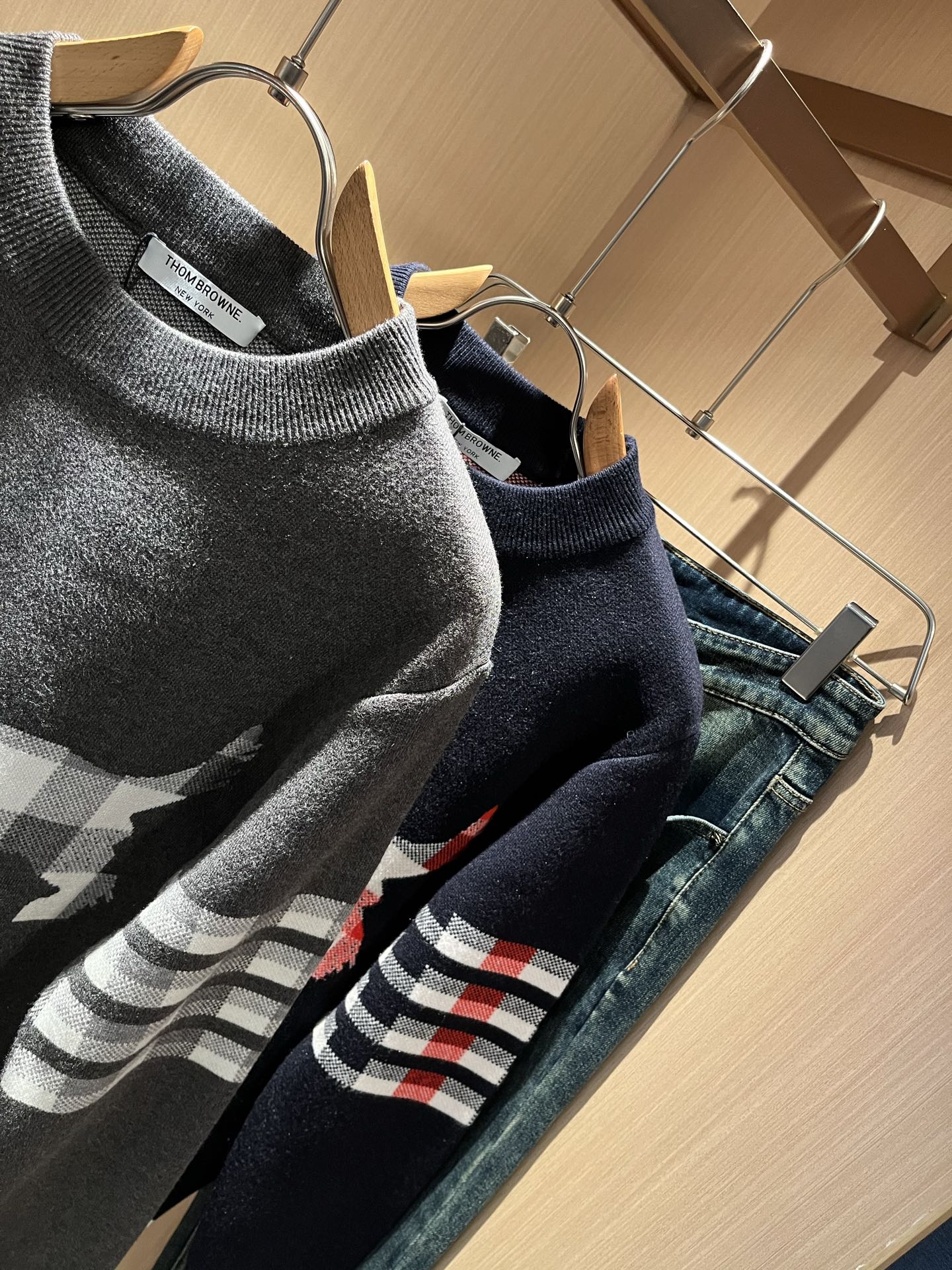 ThomBrow*e汤姆*朗2025秋冬新款男女同款👫针织羊毛衫，今年的专柜新品，男女同款👫超软羊毛面料