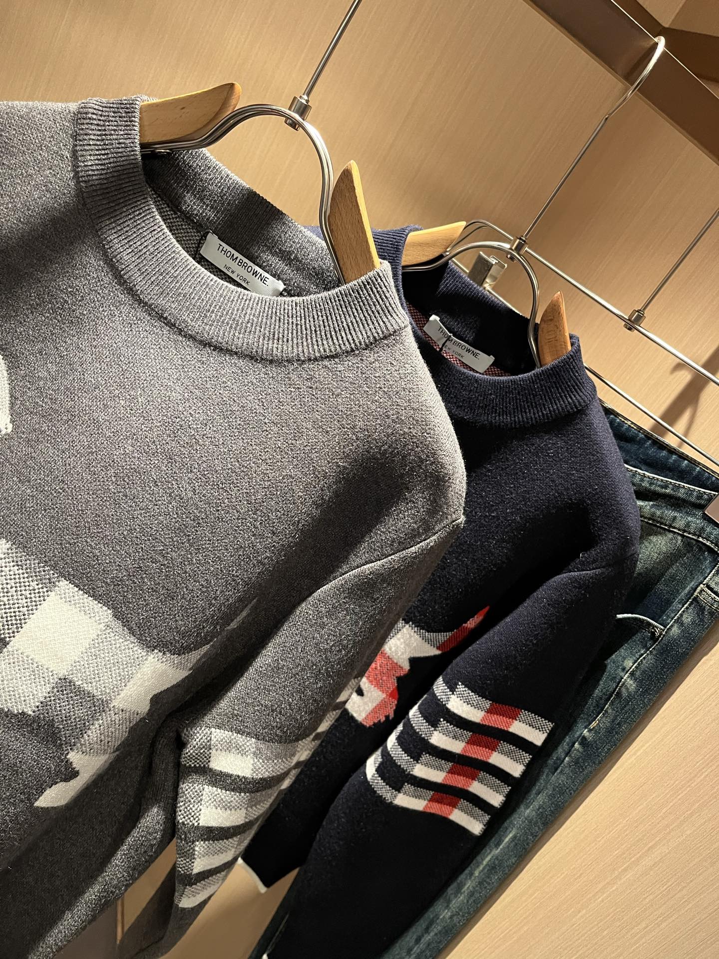 ThomBrow*e汤姆*朗2025秋冬新款男女同款👫针织羊毛衫，今年的专柜新品，男女同款👫超软羊毛面料