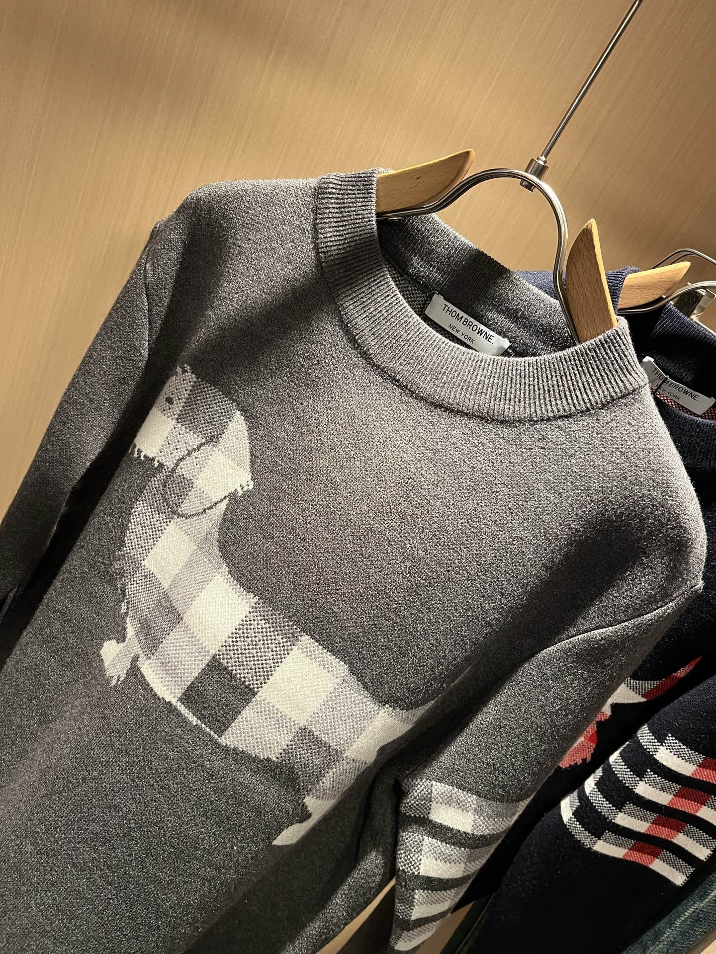 ThomBrow*e汤姆*朗2025秋冬新款男女同款👫针织羊毛衫，今年的专柜新品，男女同款👫超软羊毛面料