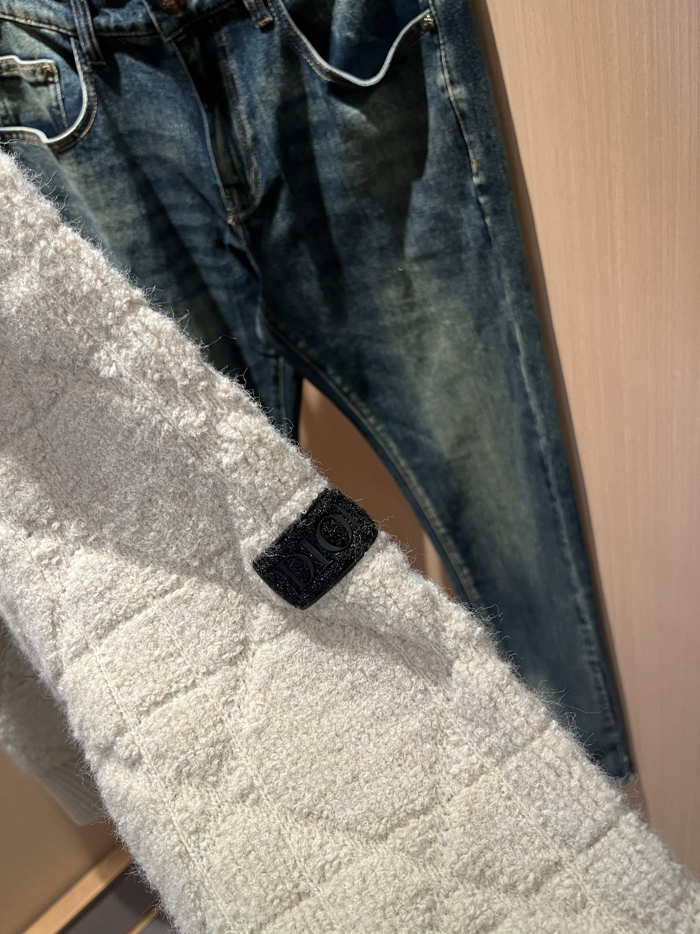 Dio*迪家 2025秋冬新款男女同款👫针织羊毛开衫，专柜同步发售！定制专属羊毛🐑面料，从容百搭，档次极