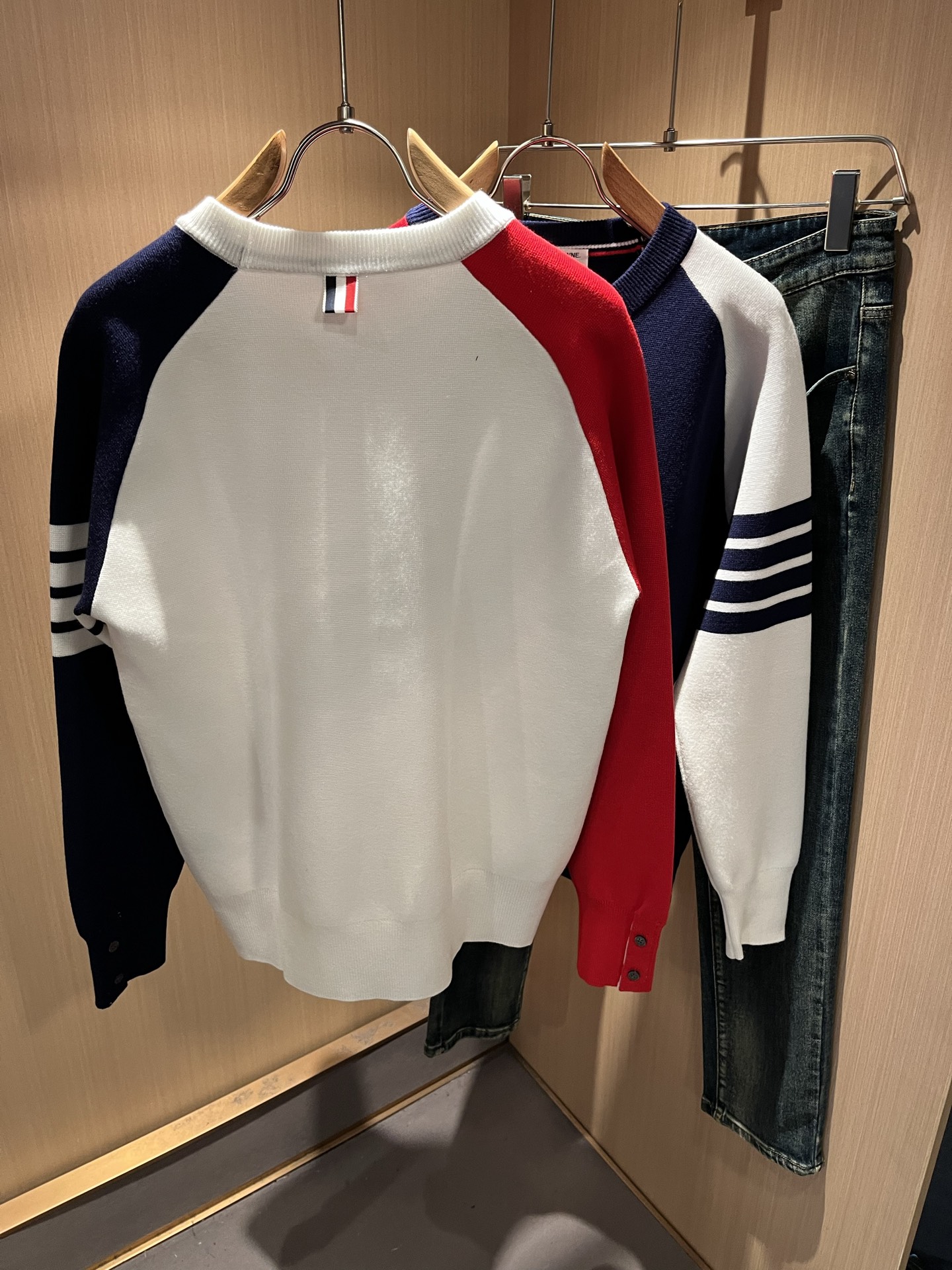 ThomBrow*e汤姆*朗2025秋冬新款男女同款👫针织羊毛衫，今年的专柜新品，男女同款👫超软羊毛面料