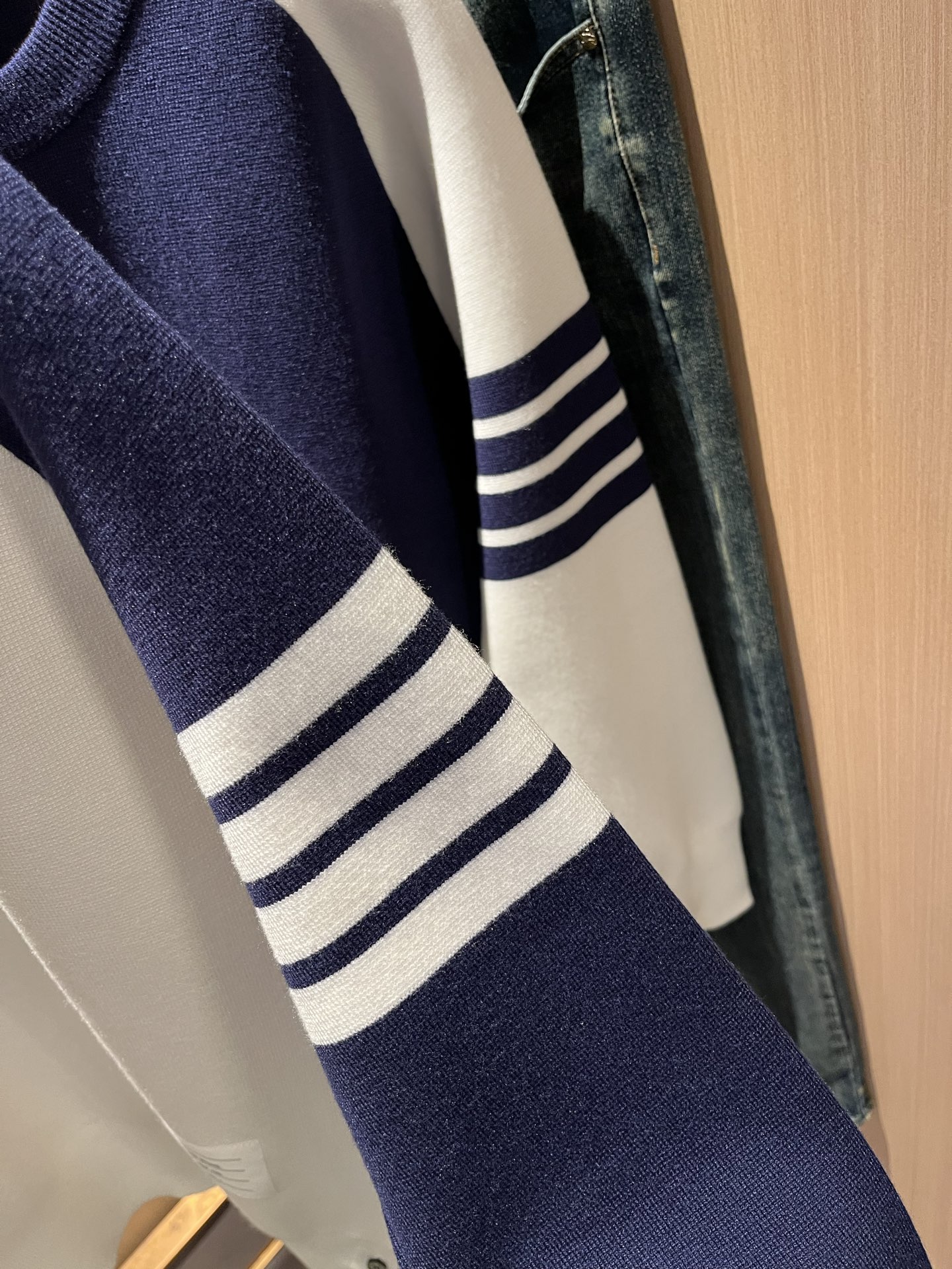 ThomBrow*e汤姆*朗2025秋冬新款男女同款👫针织羊毛衫，今年的专柜新品，男女同款👫超软羊毛面料